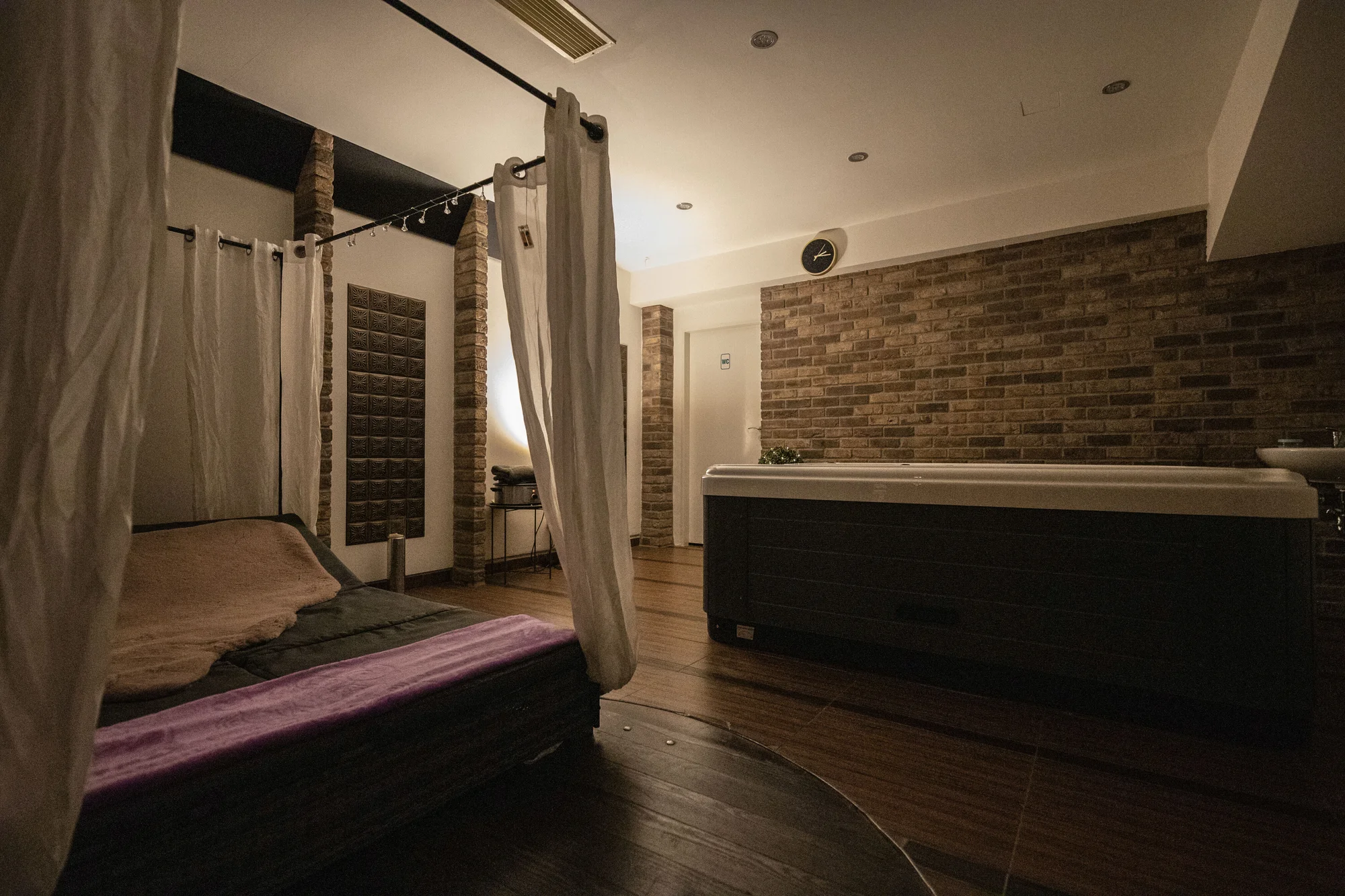 Privátní wellness pro dva: 60 až 120 minut relaxu, vířivka a infrasauna