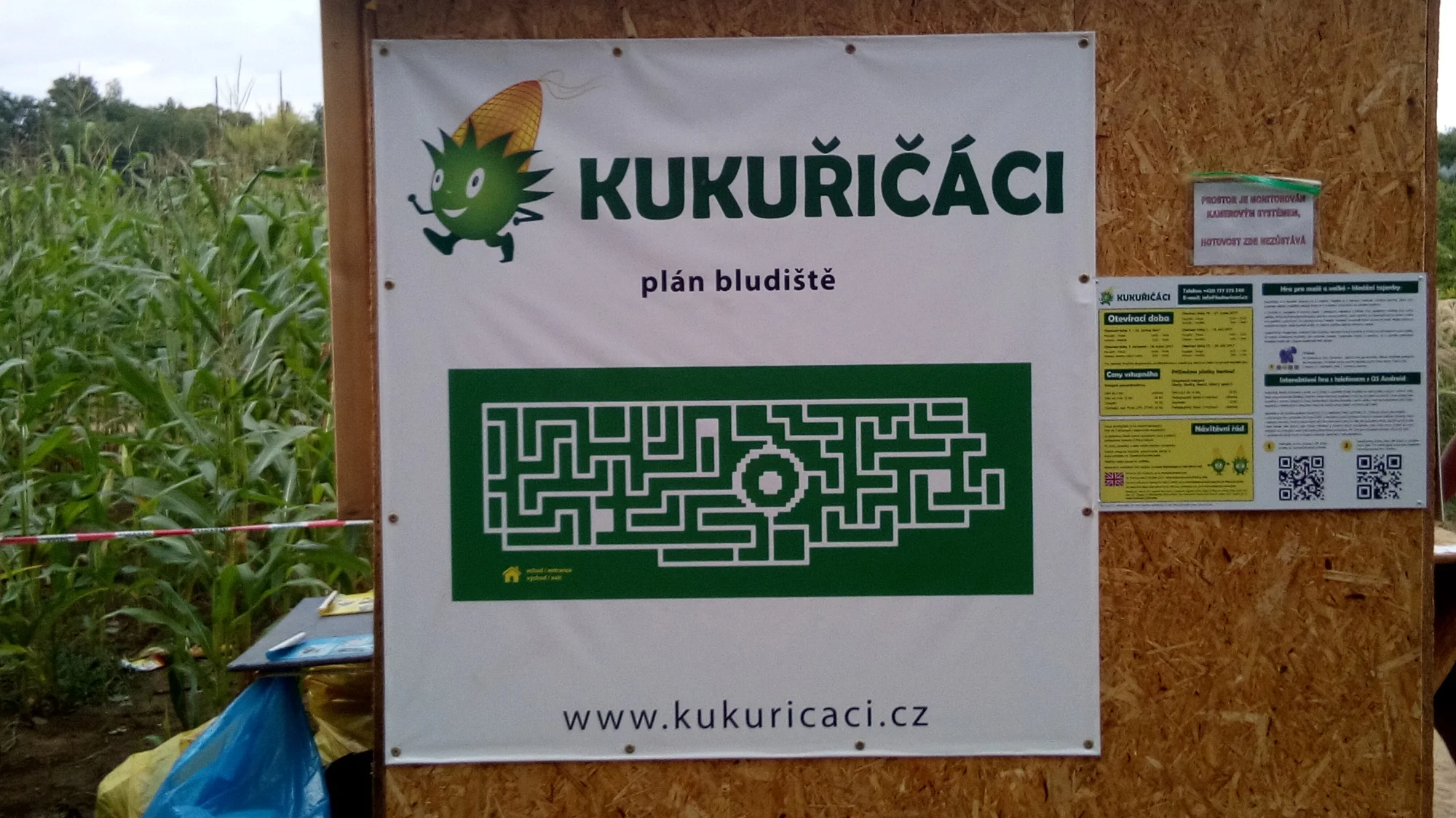 Vymotejte se z největšího kukuřičného bludiště: vstupy pro děti, dospělé i rodiny