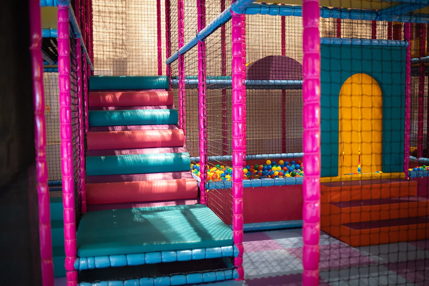 Vstup do dětského Cirkus Parku o rozloze 3000 m²: nejmodernější atrakce ve střední Evropě