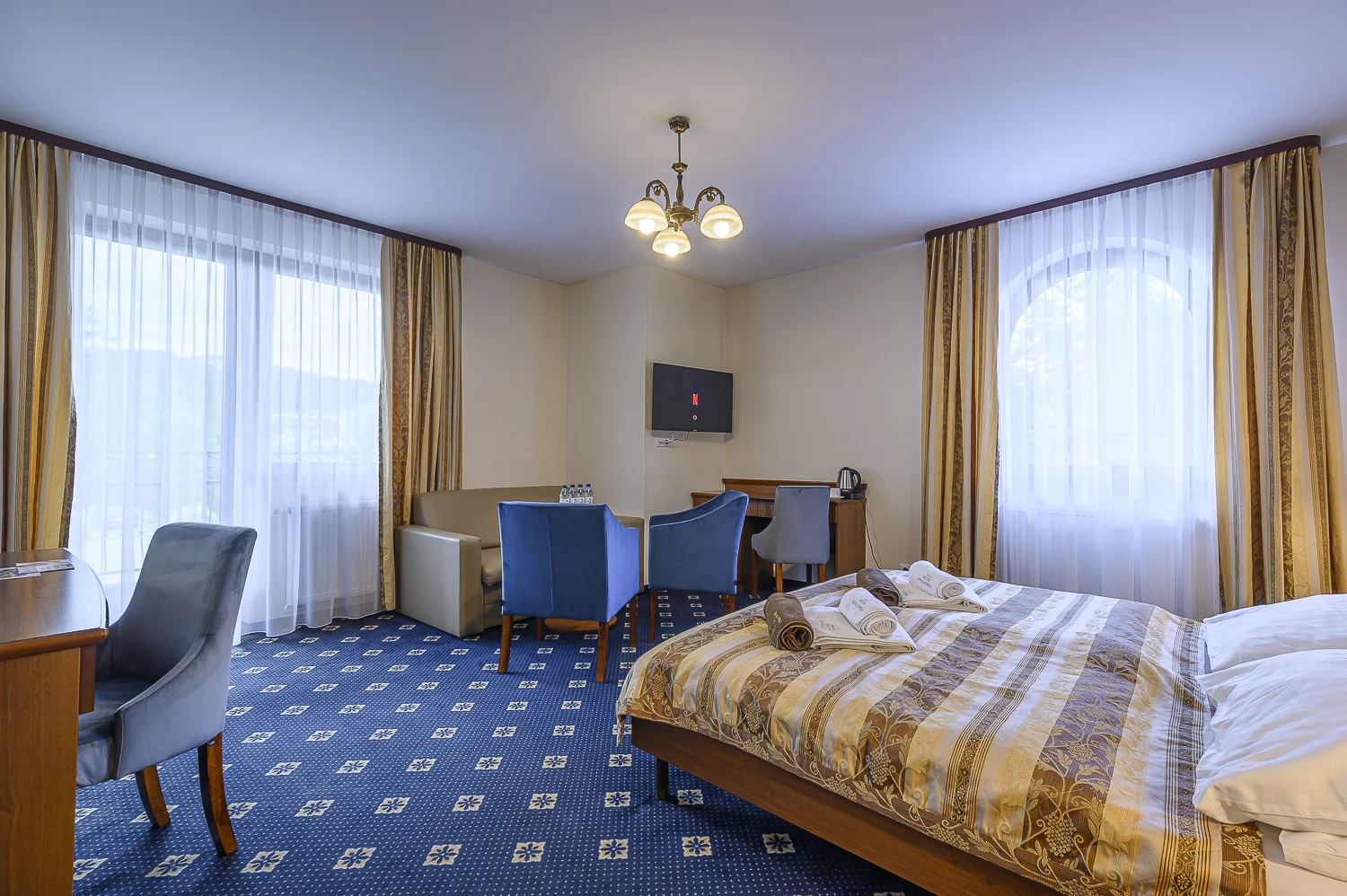 Nabitý relaxační pobyt u Terma Bania: snídaně a večeře, neomezený wellness