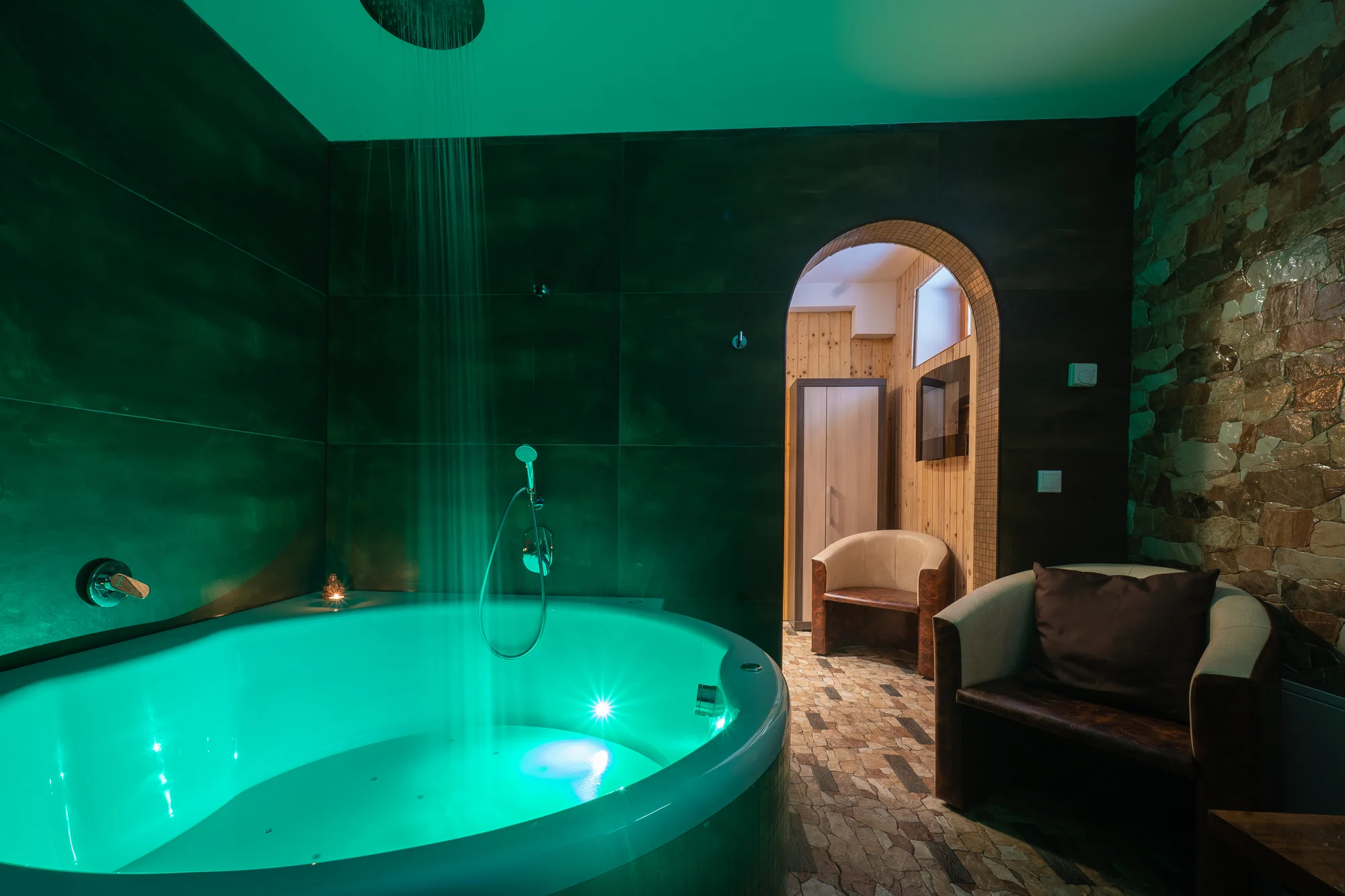 Pobyt ve Vysokých Tatrách: snídaně či polopenze, privátní wellness, slevy do aquaparku i na atrakce