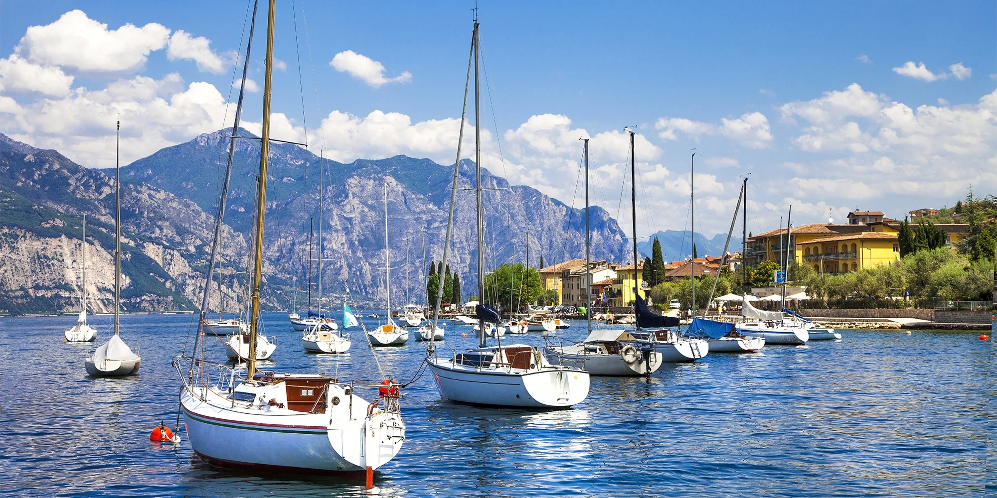 Třídenní výlet autobusem k italskému jezeru Lago di Garda vč. koupání a prohlídky památek