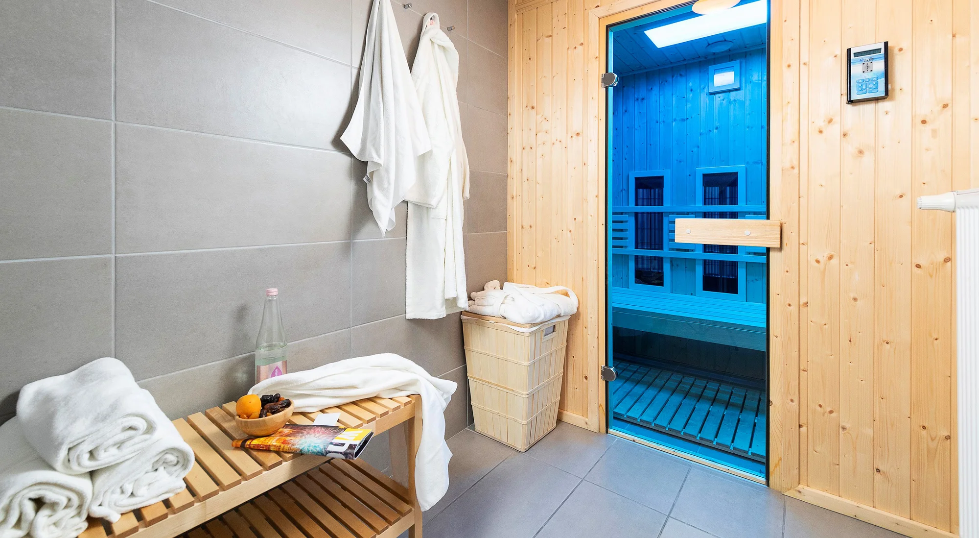 Poznejte Budapešť: moderní 4* hotel v centru, snídaně a neomezeně sauna