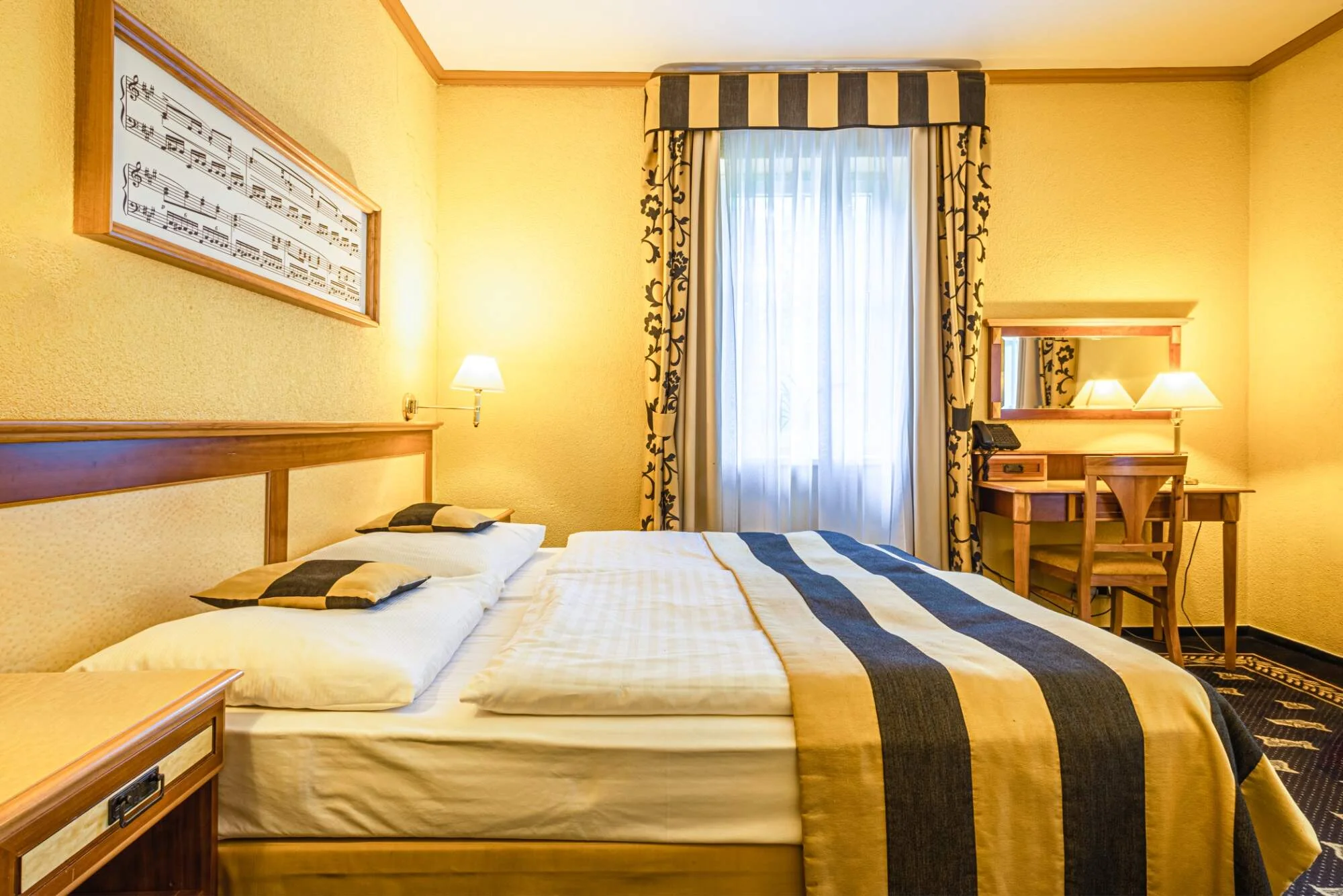 Relax v klidné části Mariánských Lázních: polopenze, wellness a procedury