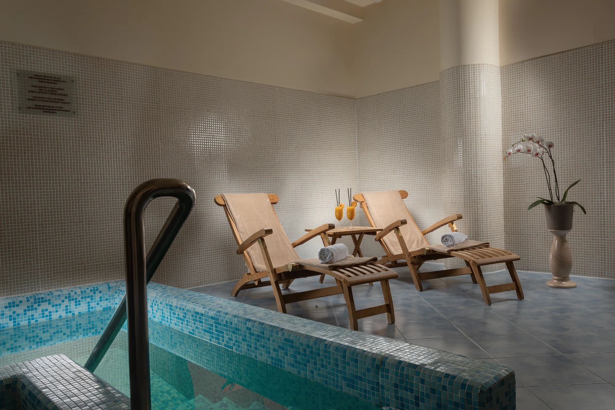 Pobyt v luxusním 5* hotelu v Karlových Varech: neomezený wellness i masáže a koupele