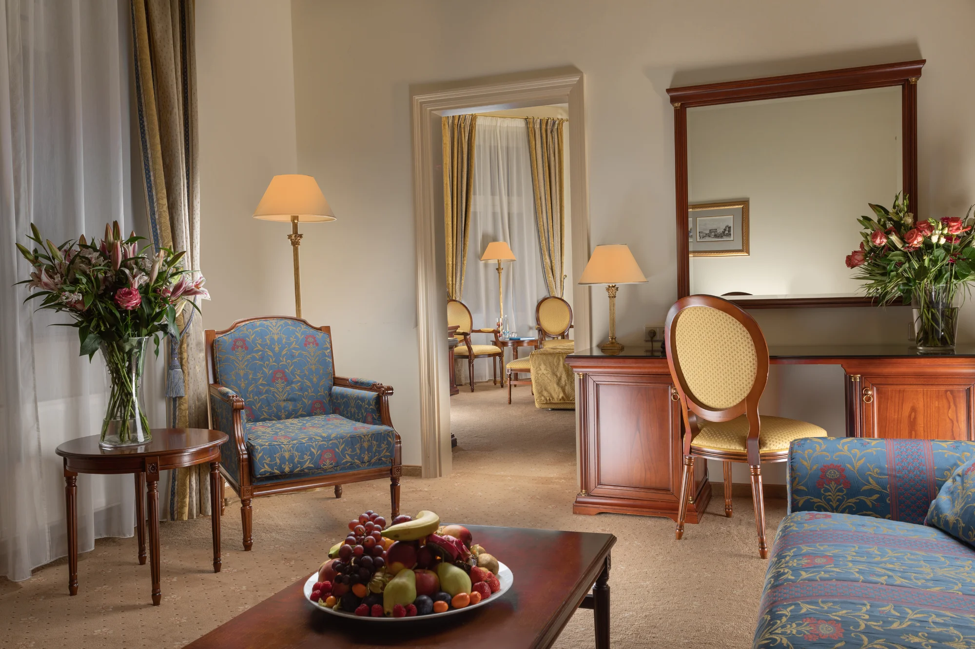 Pobyt v luxusním 5* hotelu v Karlových Varech: neomezený wellness i masáže a koupele