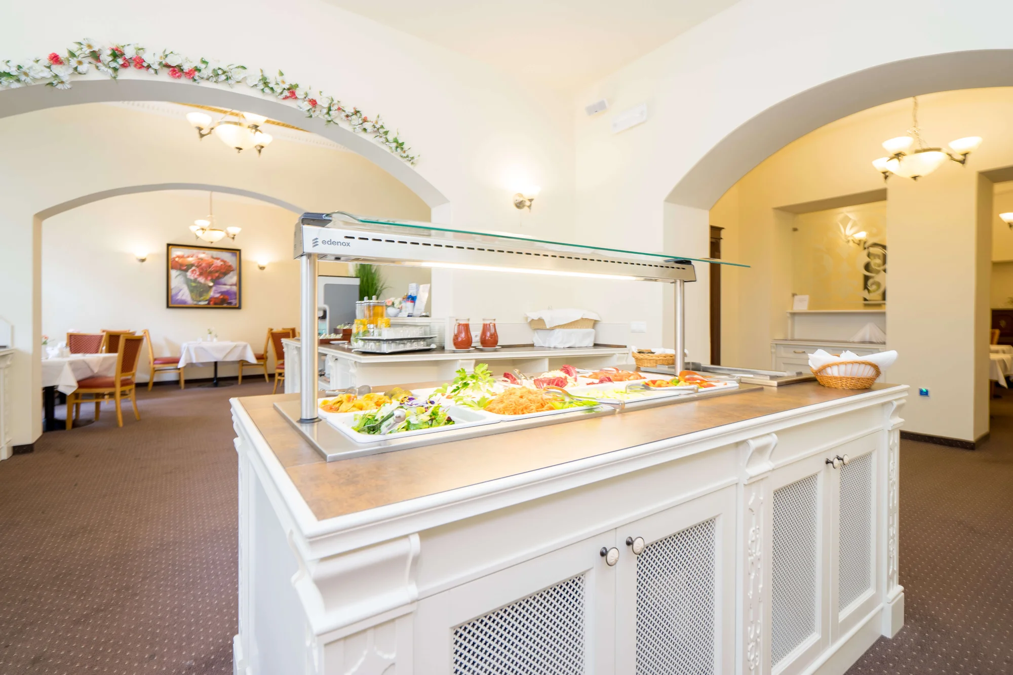 4* pobyt v centru Varů: snídaně nebo polopenze, wellness, procedury i vstupenky