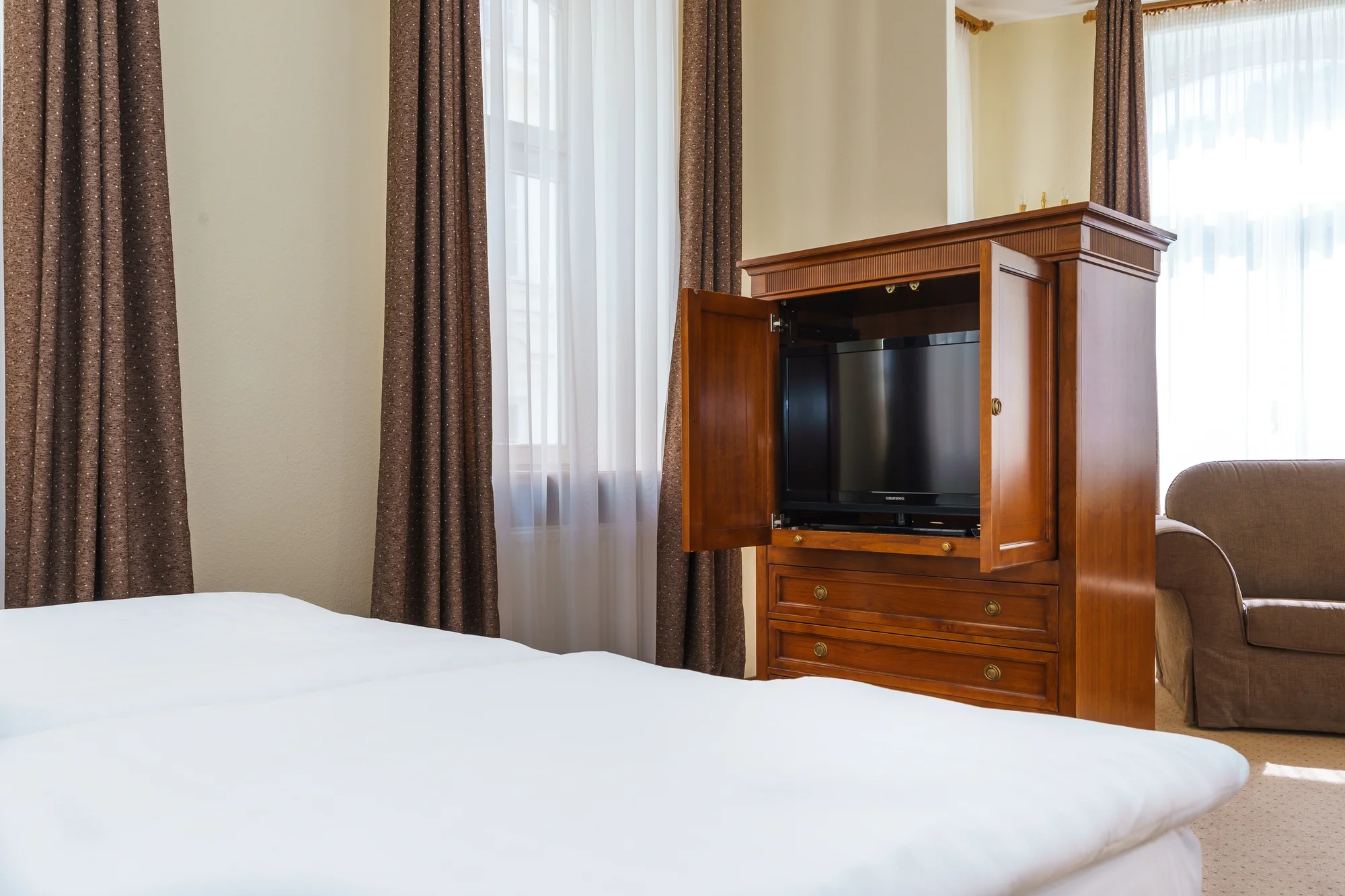 4* pobyt v centru Varů: snídaně nebo polopenze, wellness, procedury i vstupenky