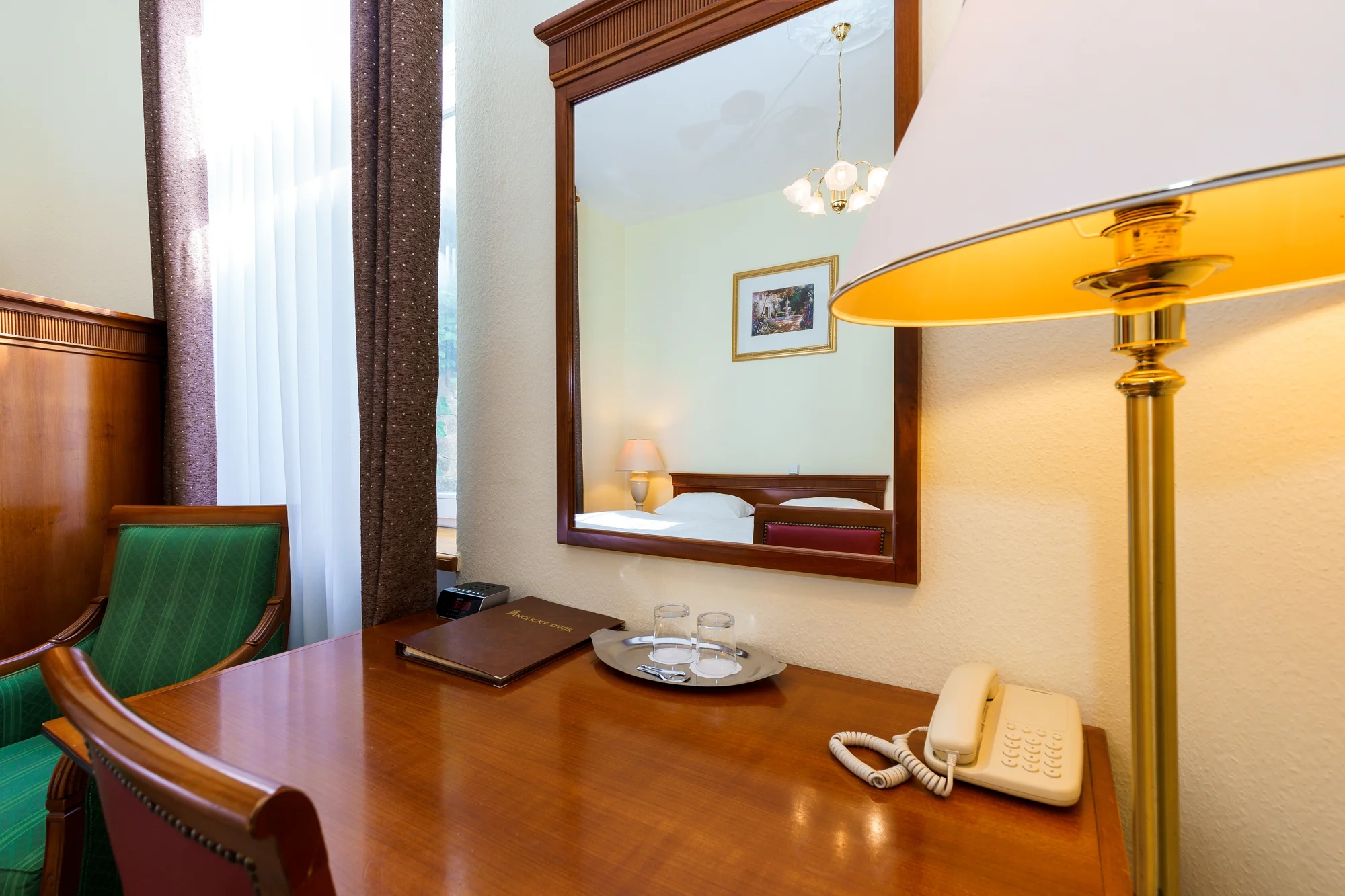 4* pobyt v centru Varů: snídaně nebo polopenze, wellness, procedury i vstupenky
