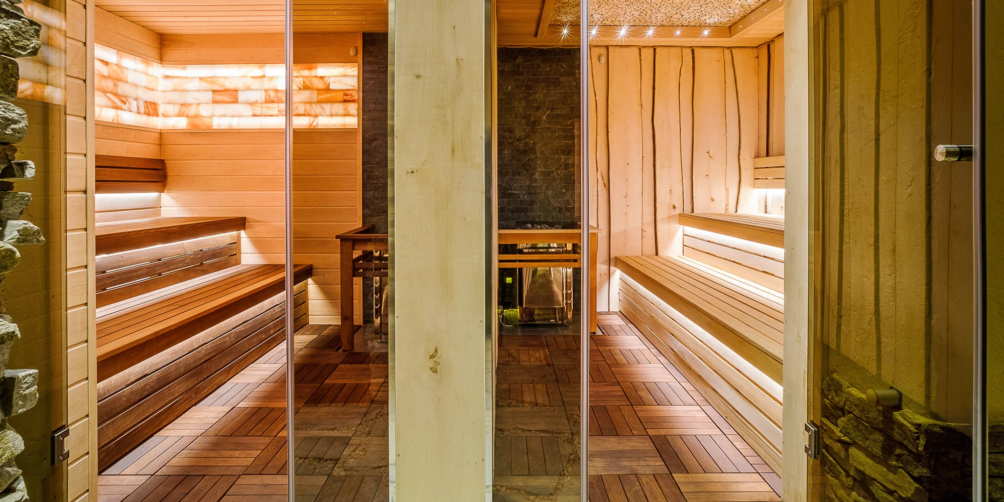 4* pobyt v centru Varů: snídaně nebo polopenze, wellness, procedury i vstupenky