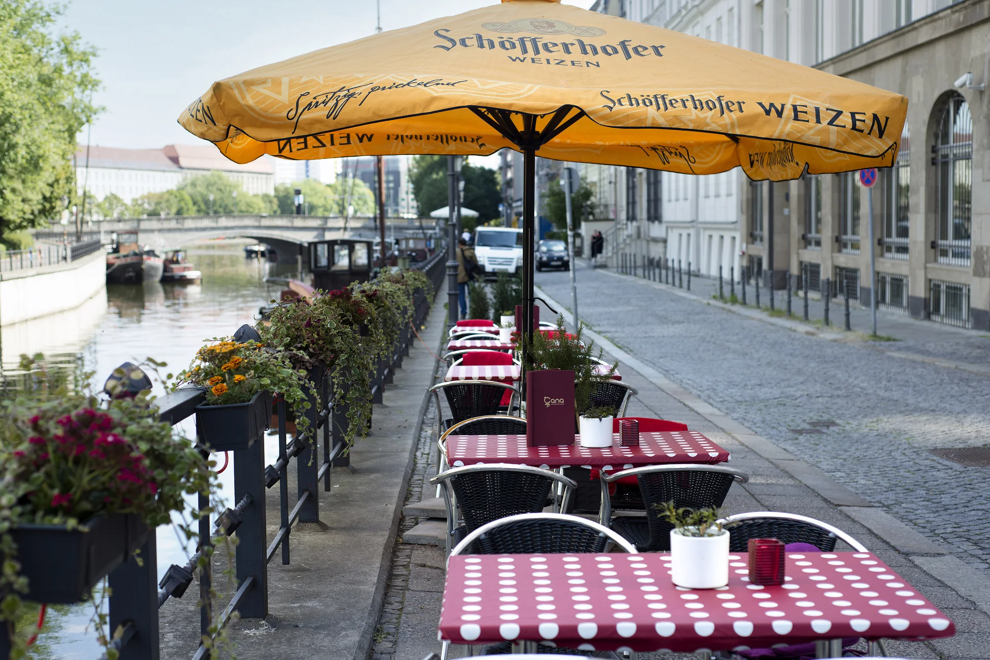 4* hotel v centru Berlína: snídaně, wellness, currywurst i pivo a voda na každý den