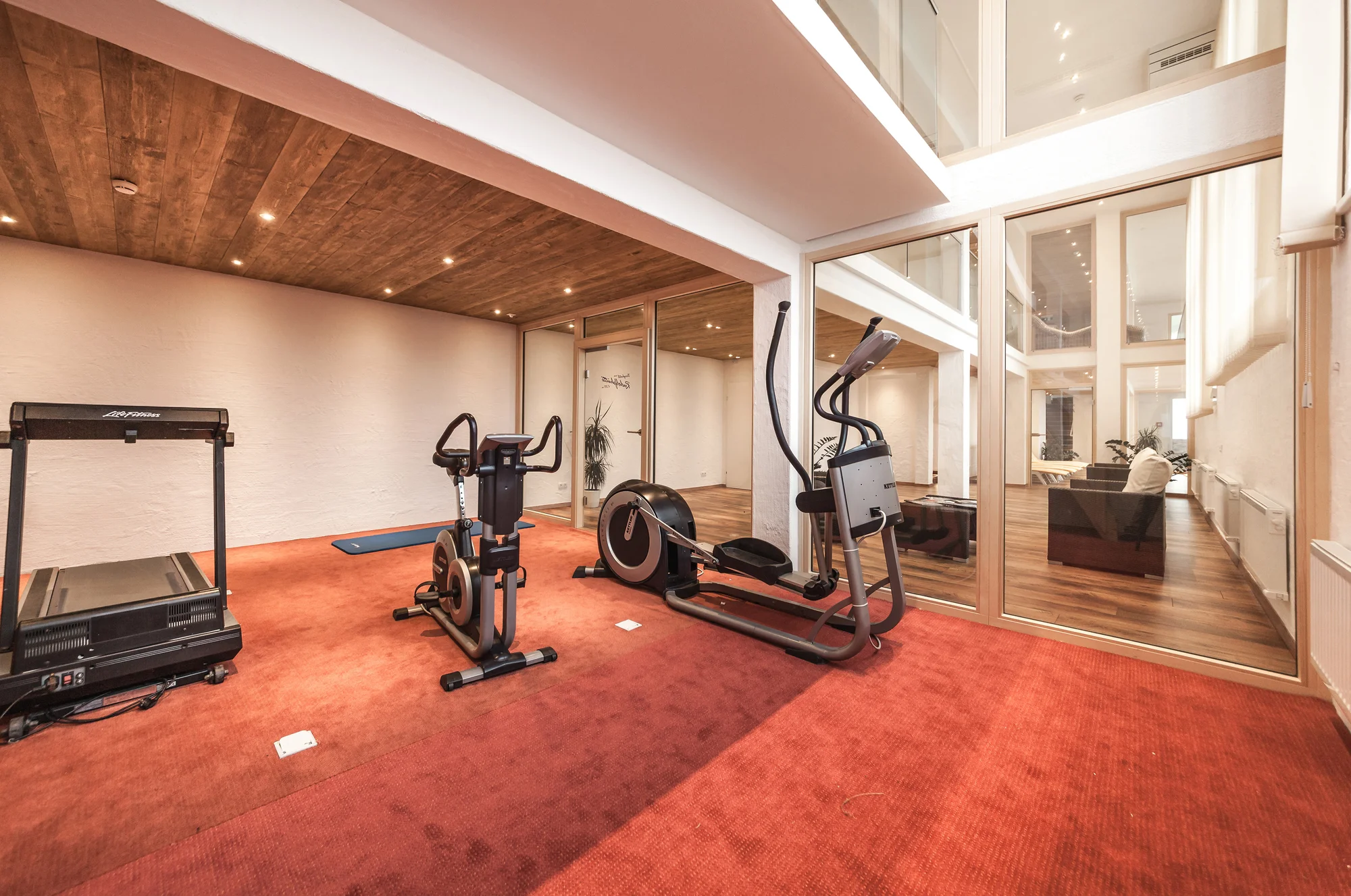 Na výlety do Rakouska: 3* hotel ve výšce 2315 m, u jezera a ledovce, polopenze, wellness, děti do 12 let zdarma