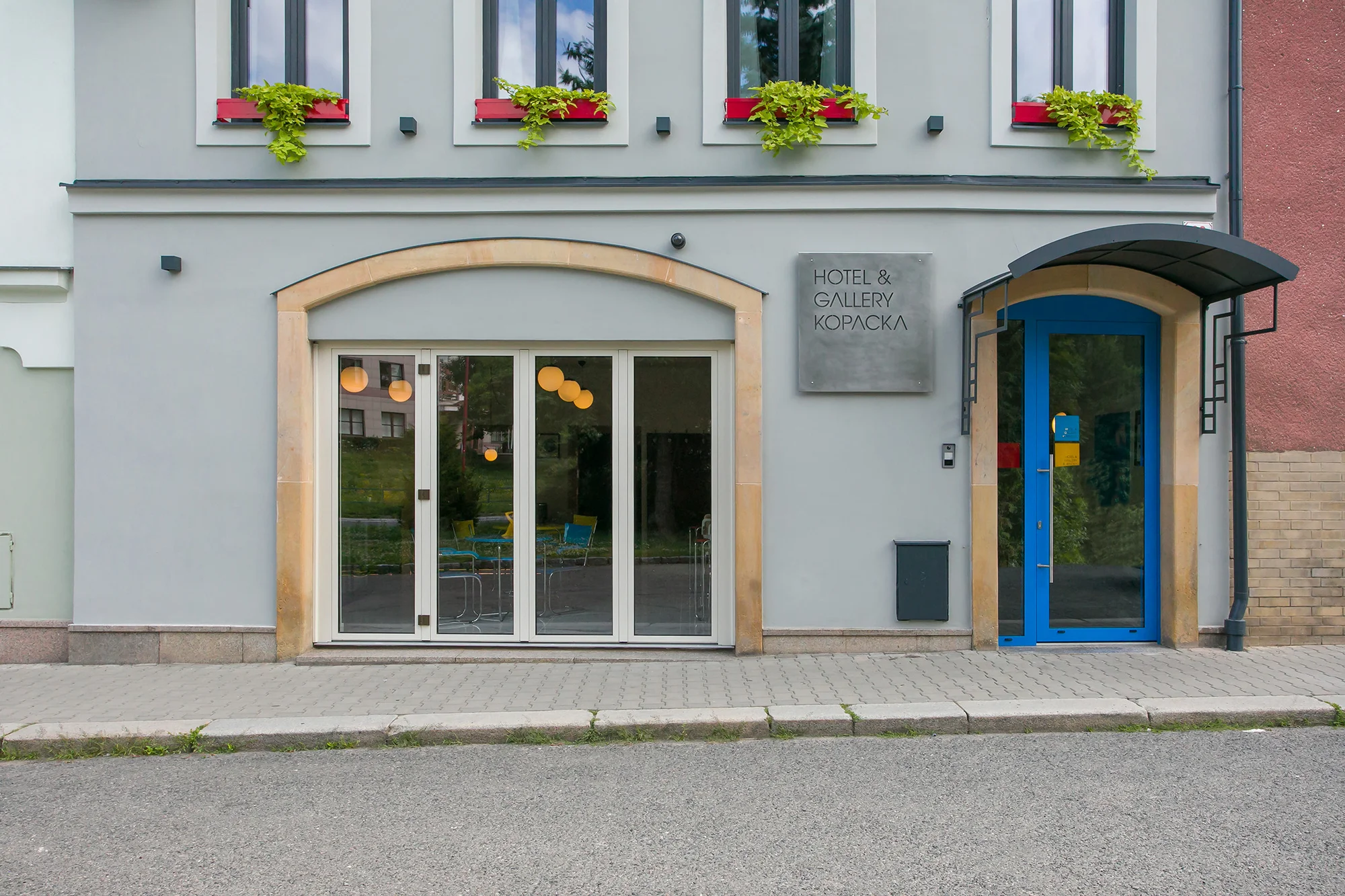 Unikátní ubytování na východě Čech: zrenovovaný hotel, 4 designové pokoje, snídaně i privátní wellness