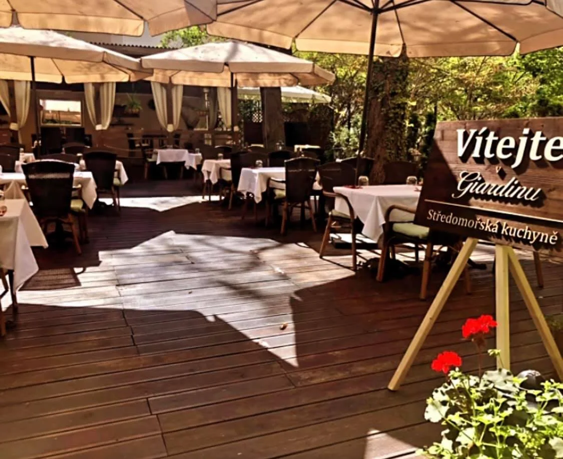 Otevřený voucher v hodnotě 1000 či 1500 Kč do středomořské restaurace