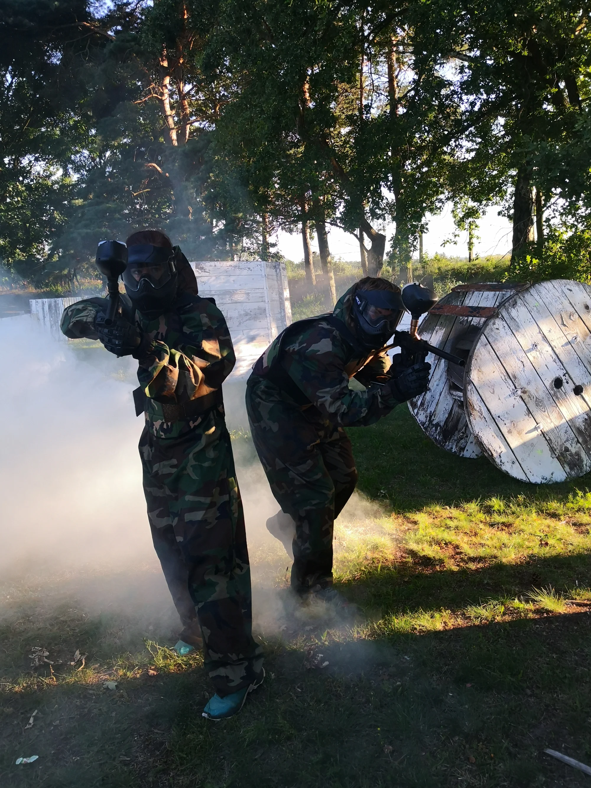 Paintballová bitva u Pardubic až pro 10 osob: zbraň, maska, kuličky a plyn i instruktáž