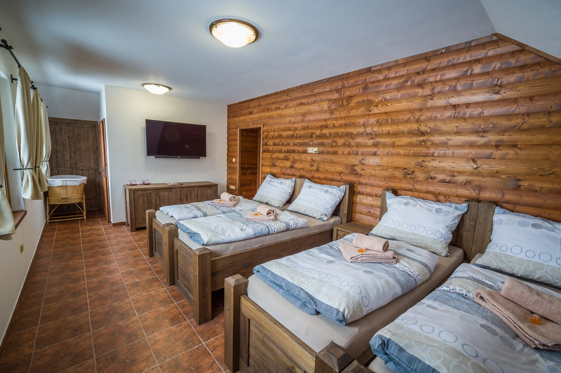 Pohoda na ranči v České Sibiři: jídlo, privátní wellness, ochutnávka specialit i vyjížďky na koních