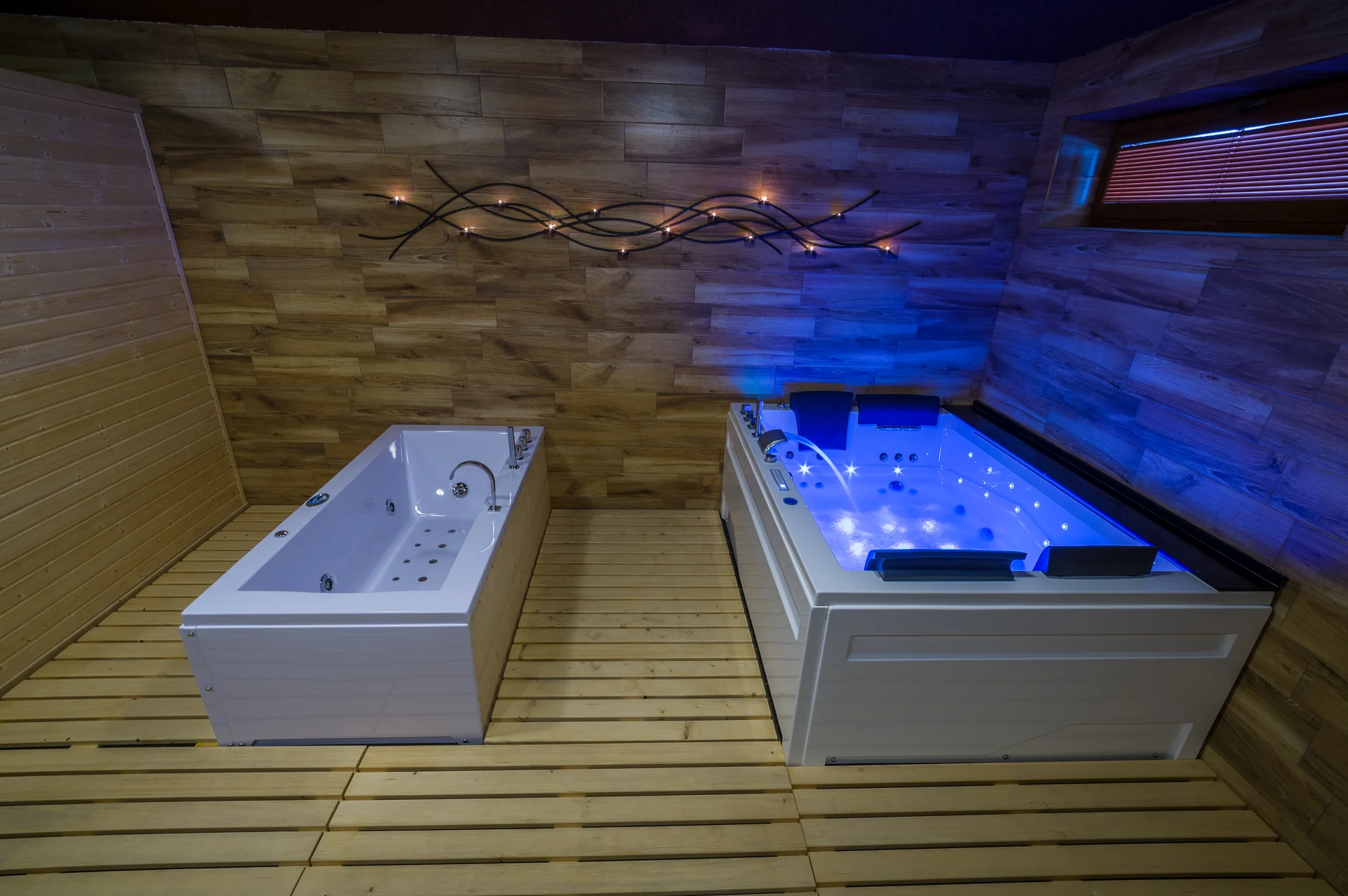 Privátní wellness se saunou a vířivkou i lahev vína nebo prosecca pro dva