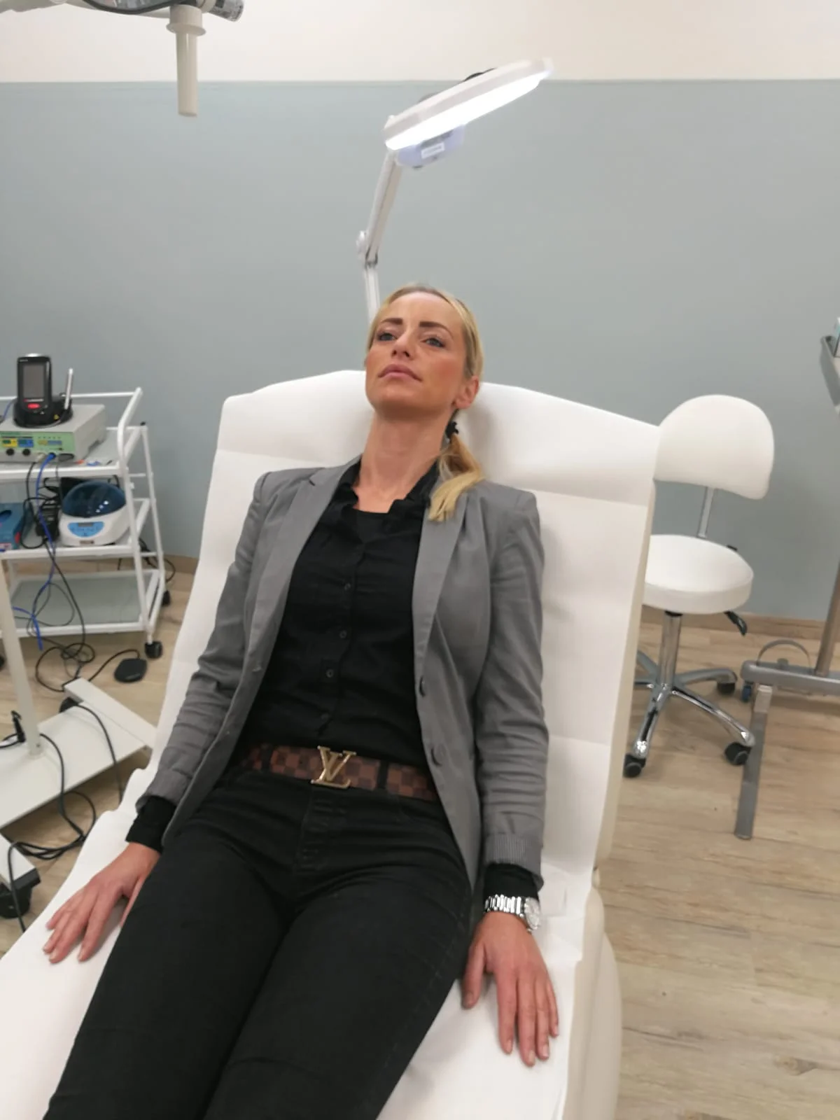 Vyhlazení či úprava mimických vrásek v obličeji botulotoxinem