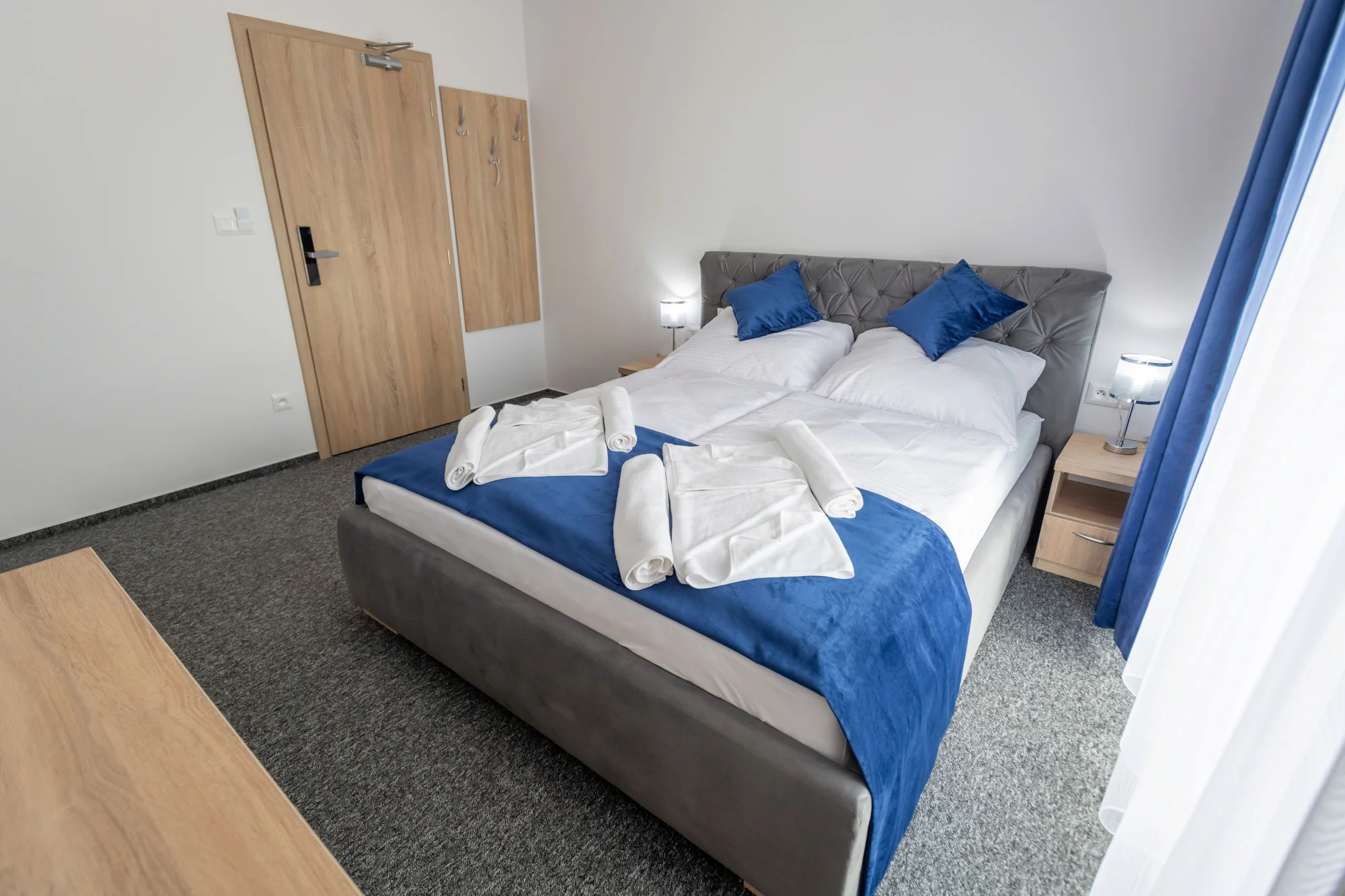 Moderní hotel přímo na břehu Oravské přehrady s polopenzí i slevou na plavbu lodí