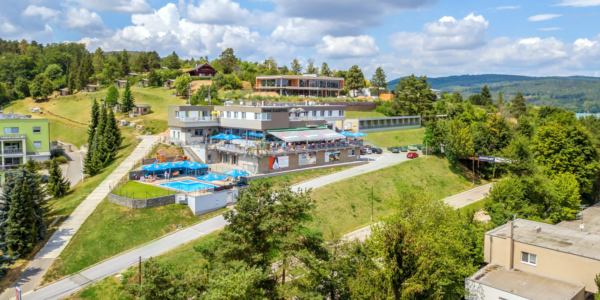 Romantika u Brněnské přehrady: snídaně či polopenze i vstup do wellness