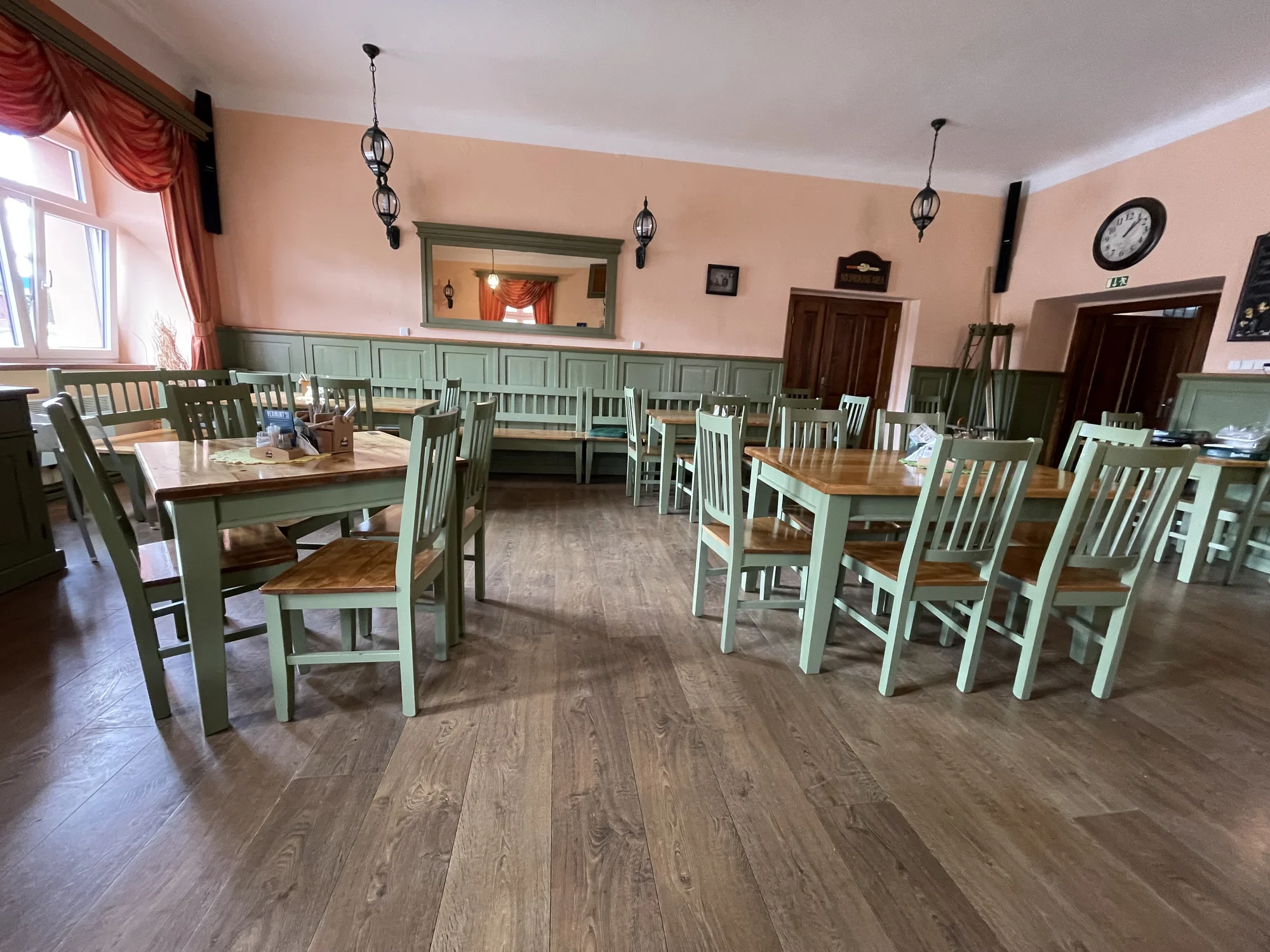 Otevřené vouchery v hodnotě 500-1500 Kč do tradiční české restaurace