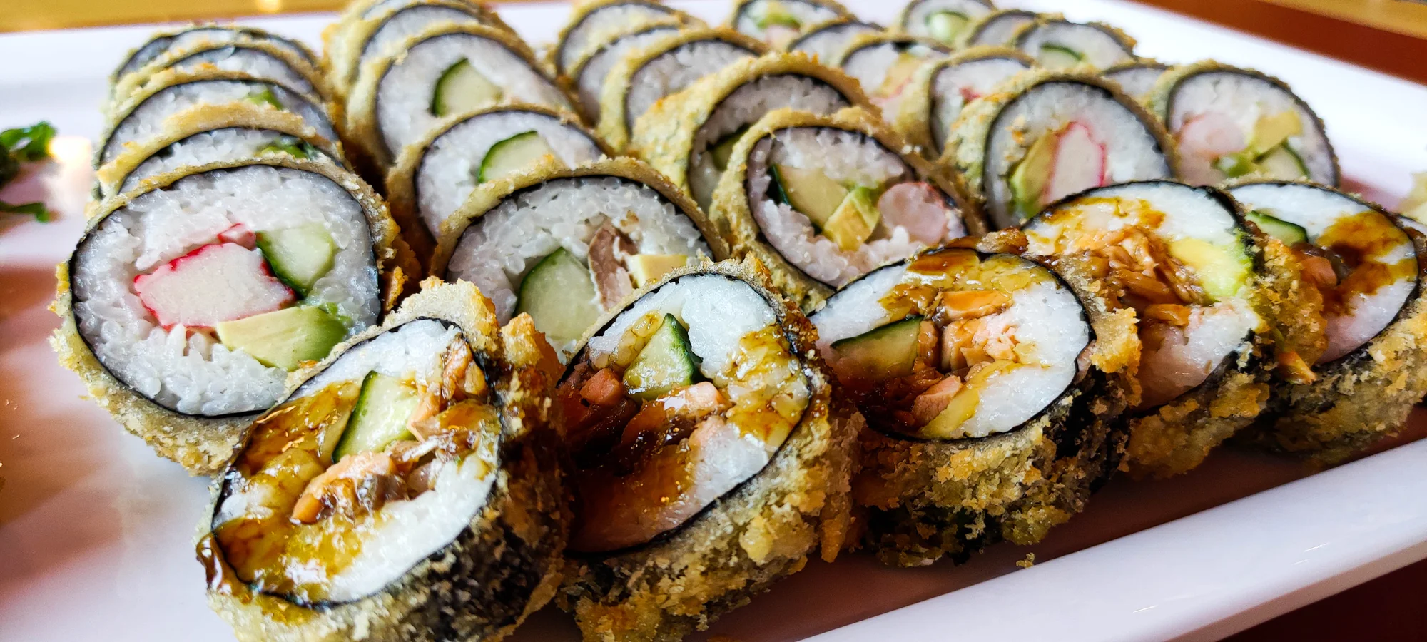 Sushi sety s 32 až 53 ks: krab, krevety, tuňák, okurka, avokádo i losos