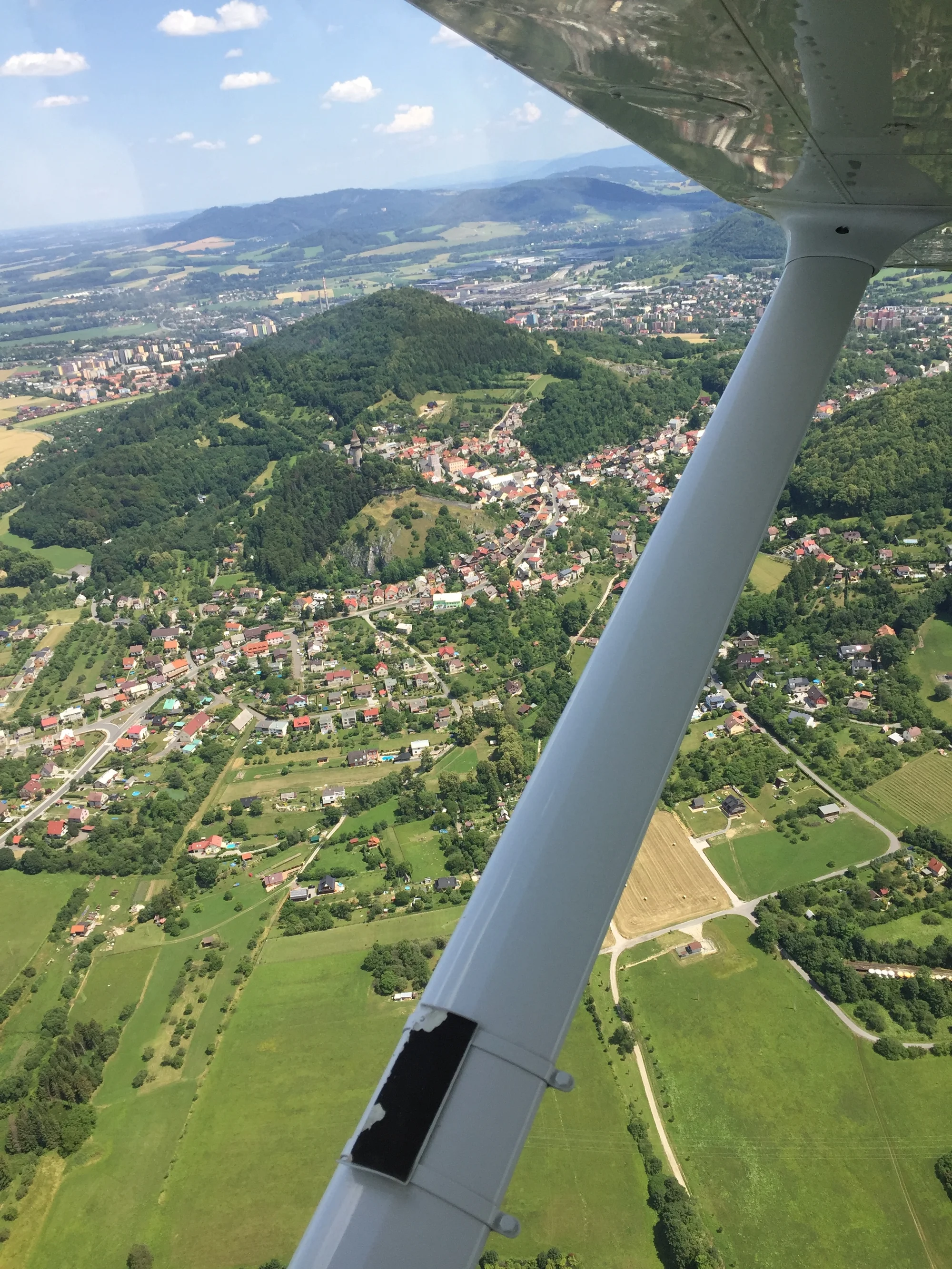 Vzhůru do oblak: seznamovací let i možnost pilotování moderního letounu Cessna 172SP G1000