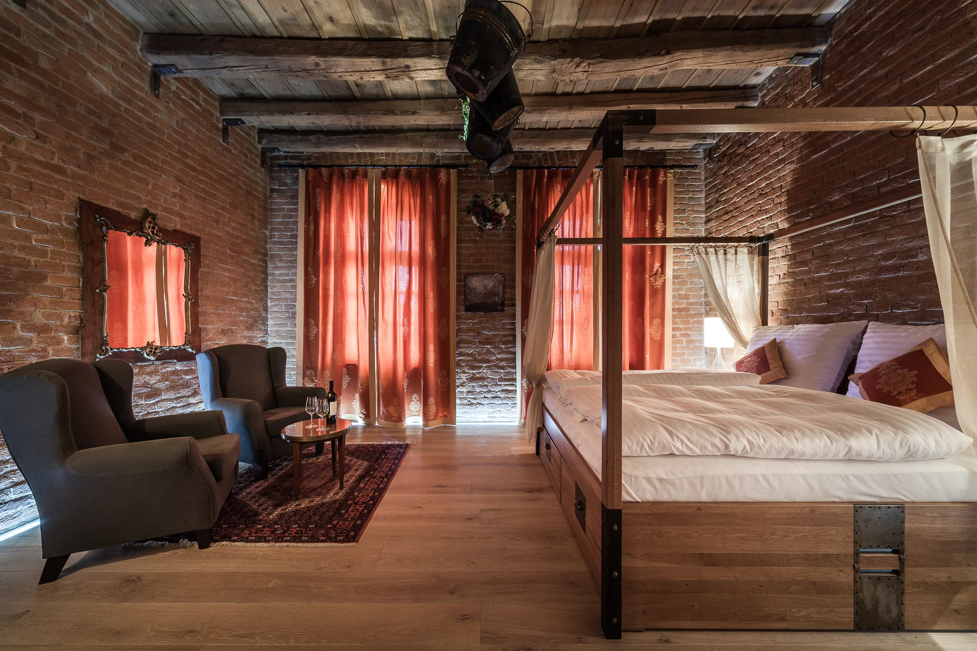 Srdce Slovácka: krásný hotel v historickém centru Uh. Hradiště, snídaně i vouchery do restaurací
