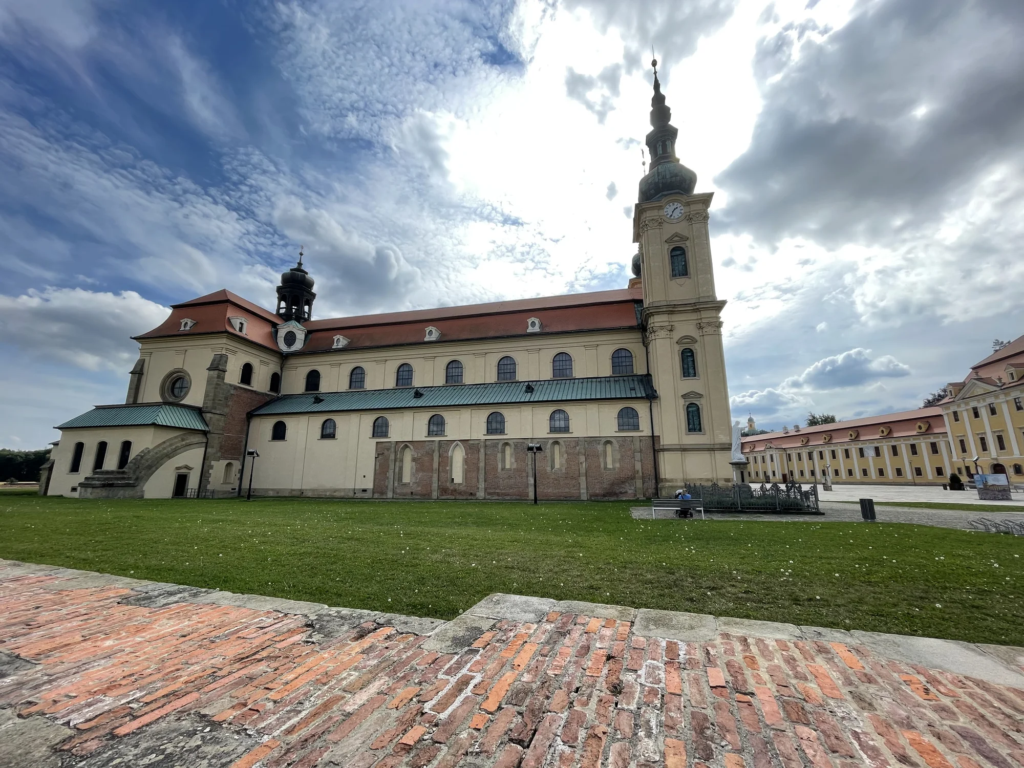 Srdce Slovácka: krásný hotel v historickém centru Uh. Hradiště, snídaně i vouchery do restaurací