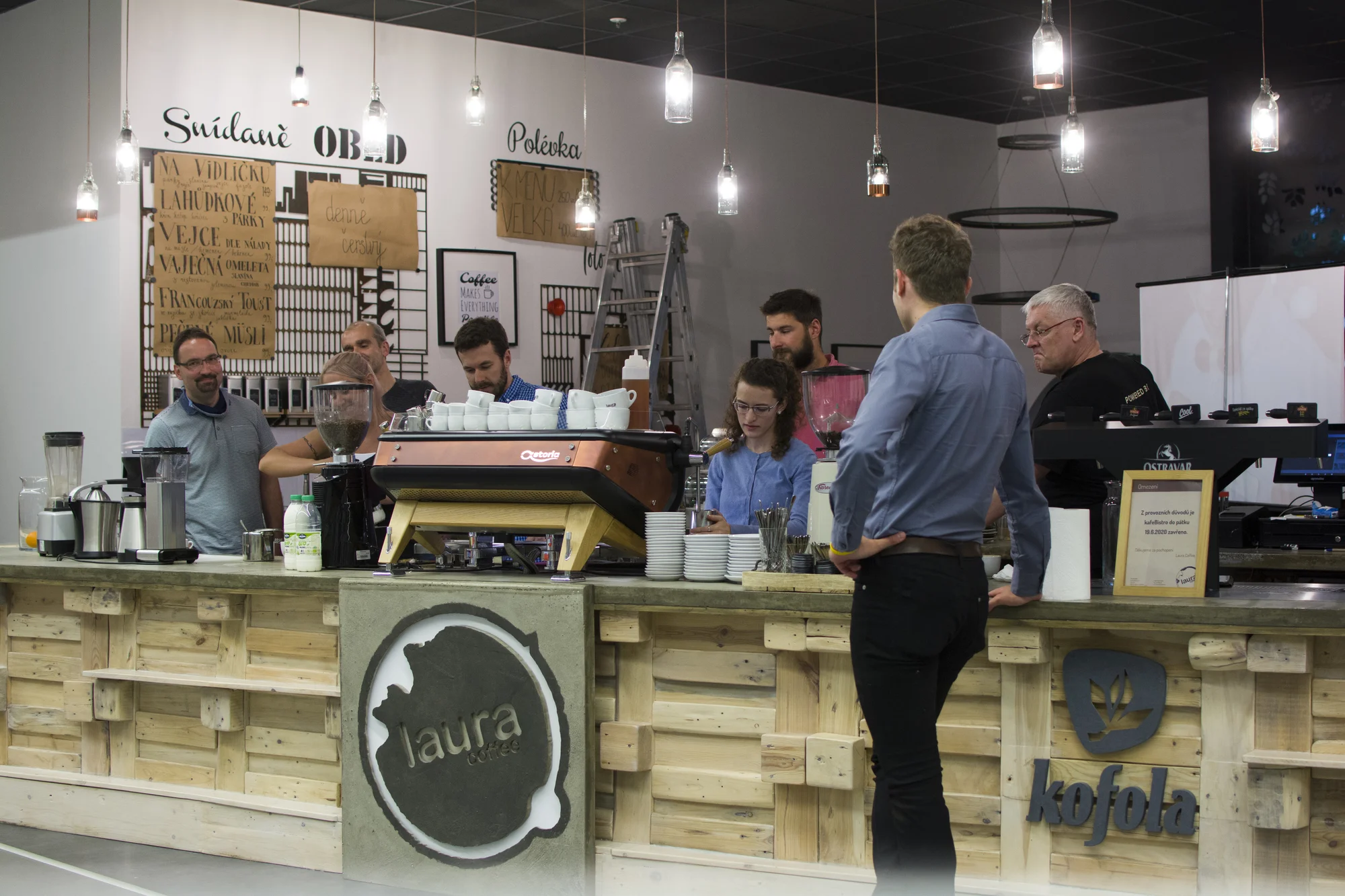 Kurz přípravy kávy: dokonalé espresso a cappuccino, 250 g zrnkové kávy na doma