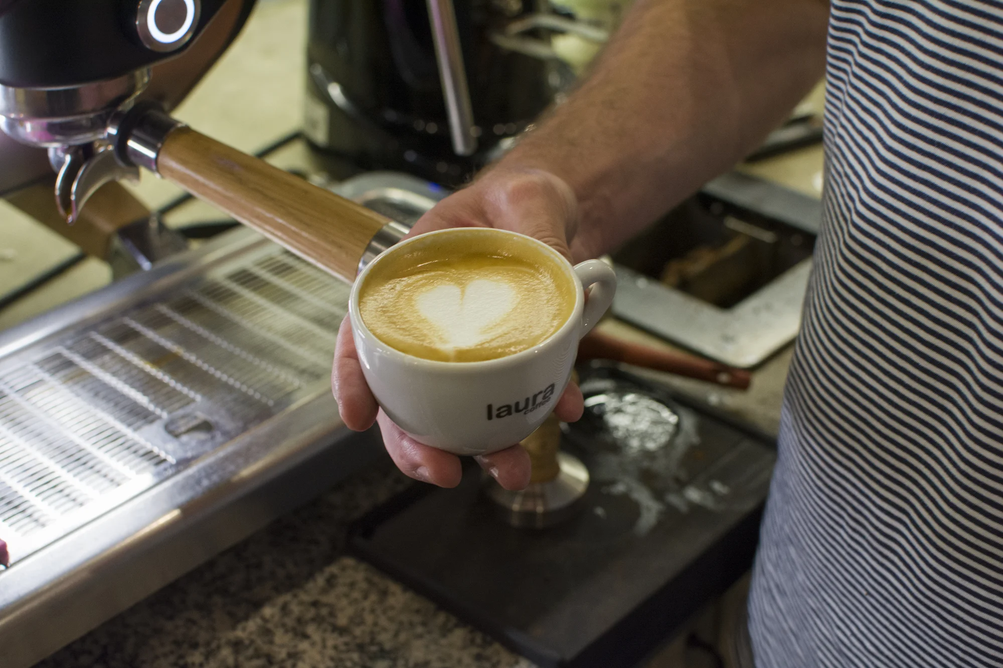 Kurz přípravy kávy: dokonalé espresso a cappuccino, 250 g zrnkové kávy na doma
