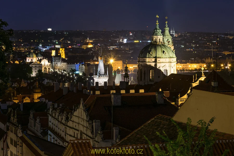 Skupinový kurz večerního a nočního fotografování v centru Prahy