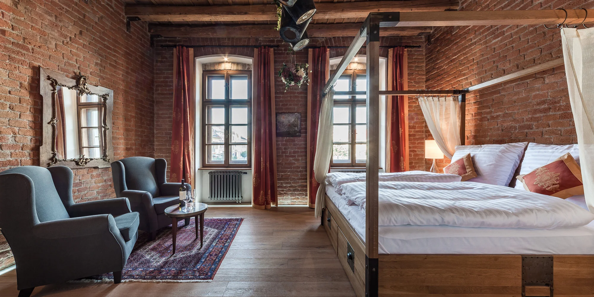 Srdce Slovácka: krásný hotel v historickém centru Uh. Hradiště, snídaně i vouchery do restaurací