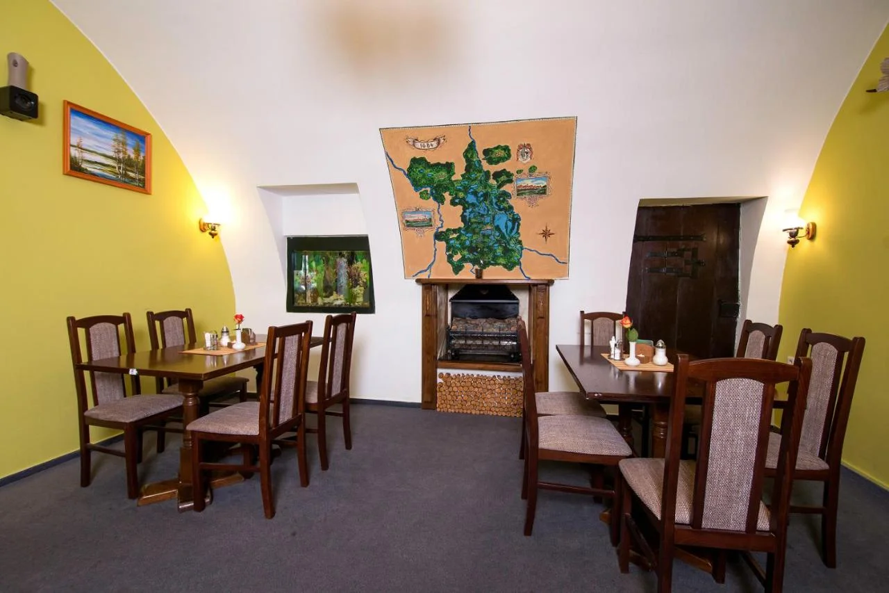 Otevřené vouchery do restaurace rodinného hotelu Myslivna Třeboň: 250–1000 Kč na jídlo i nápoje