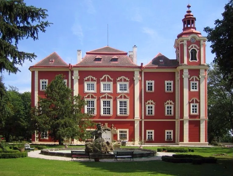 Noc v dětenickém hotelu Rustikal: středověký program, hostina i košt piva v pivovaru
