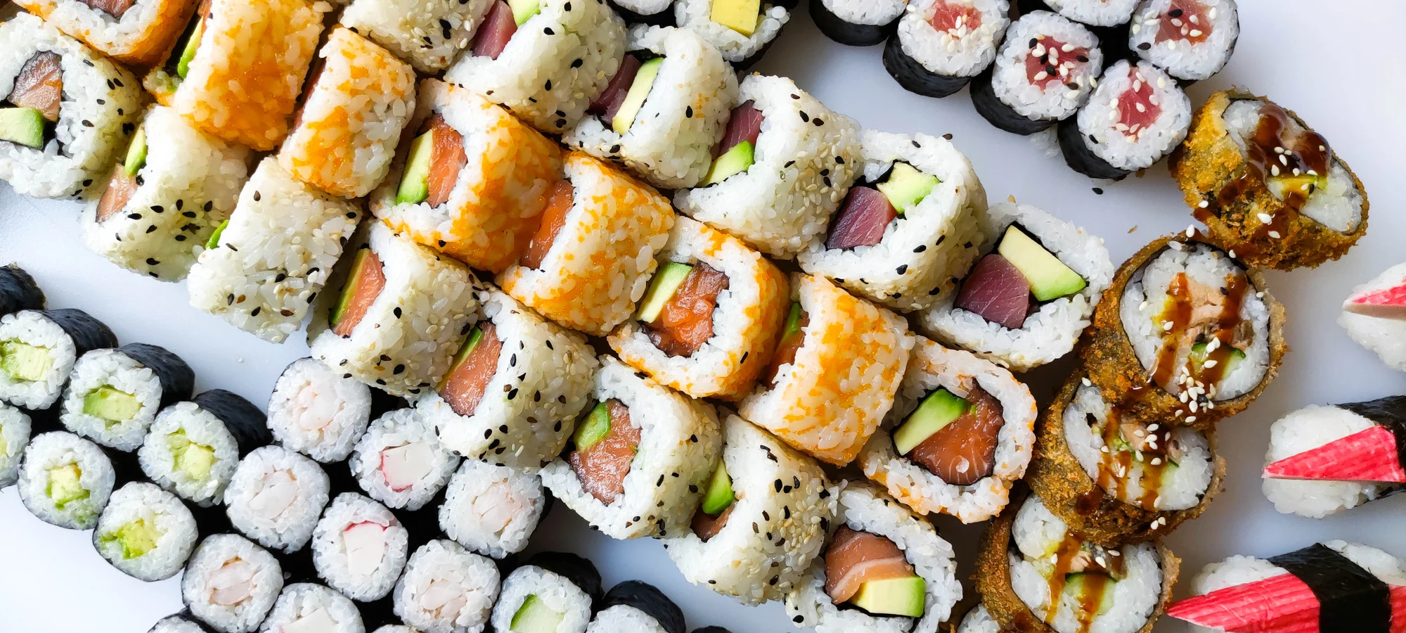 Sushi z restaurace VieThai na Stodolní: 50 nebo 108 rolek se zeleninou i rybami
