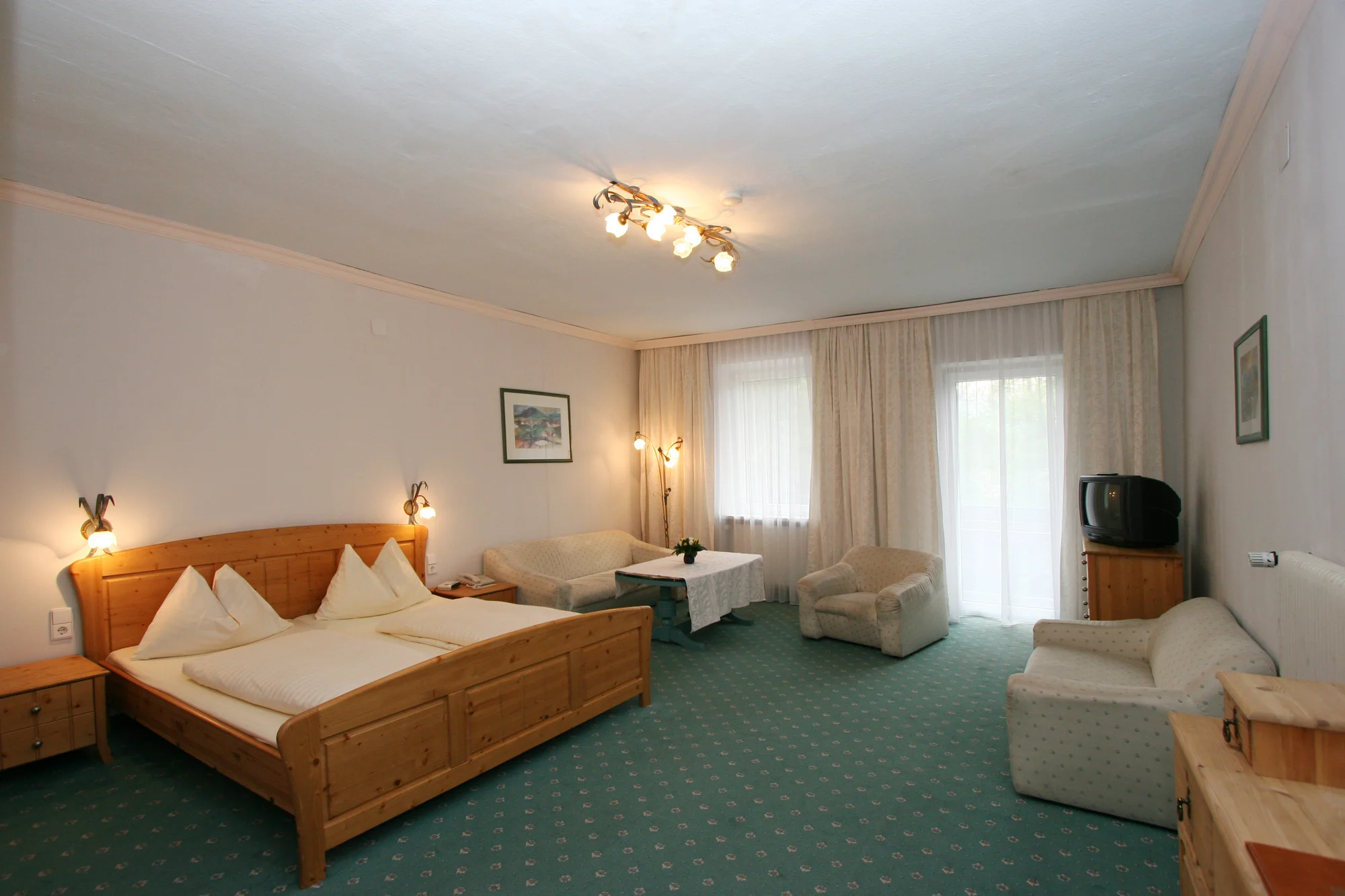 Pohodová dovolená v Korutanech: 3* hotel s polopenzí, wellness, výlety do hor i k jezeru