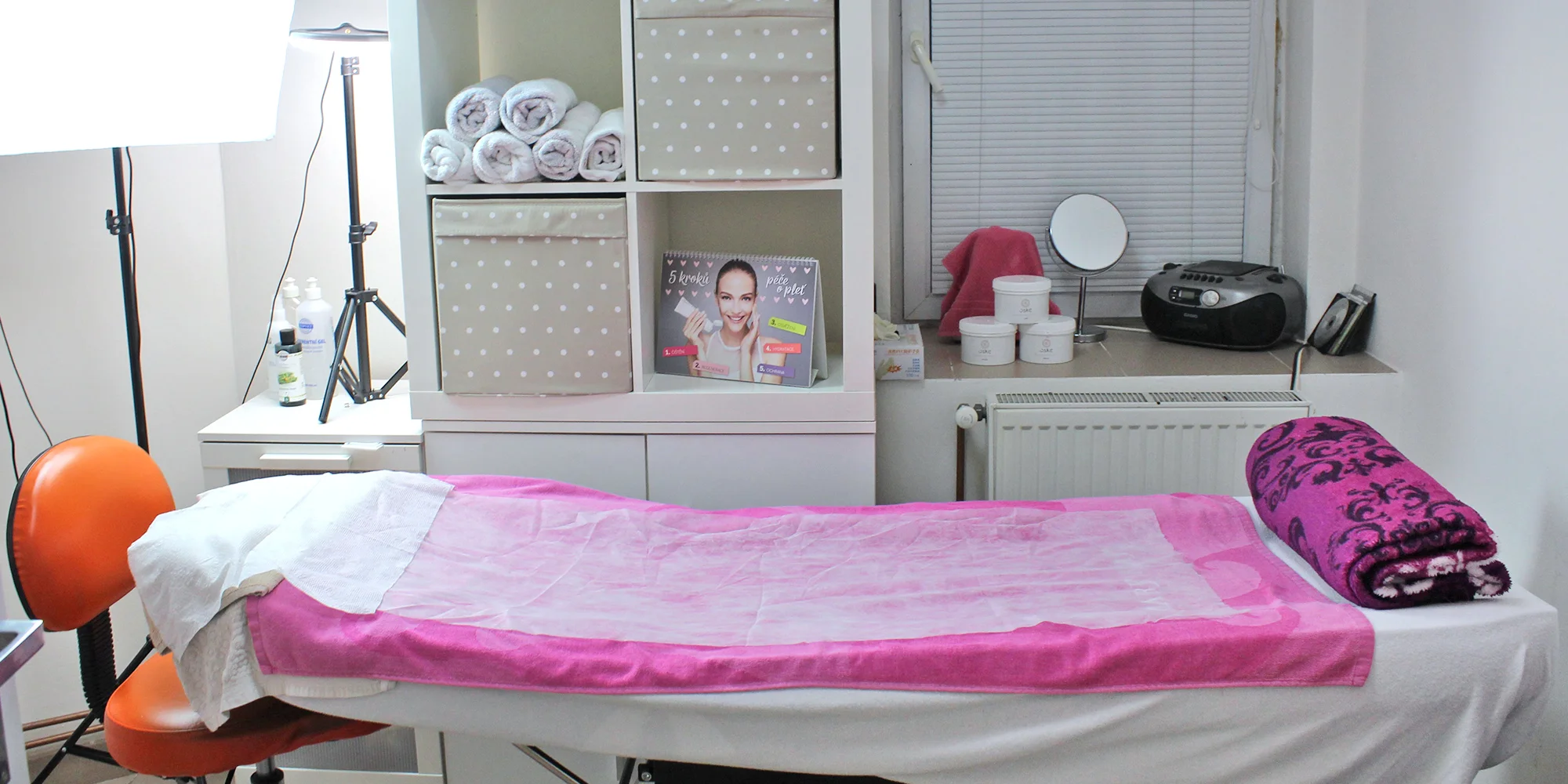 Kosmetická procedura podle výběru: lash lifting řas nebo laminace obočí včetně barvení