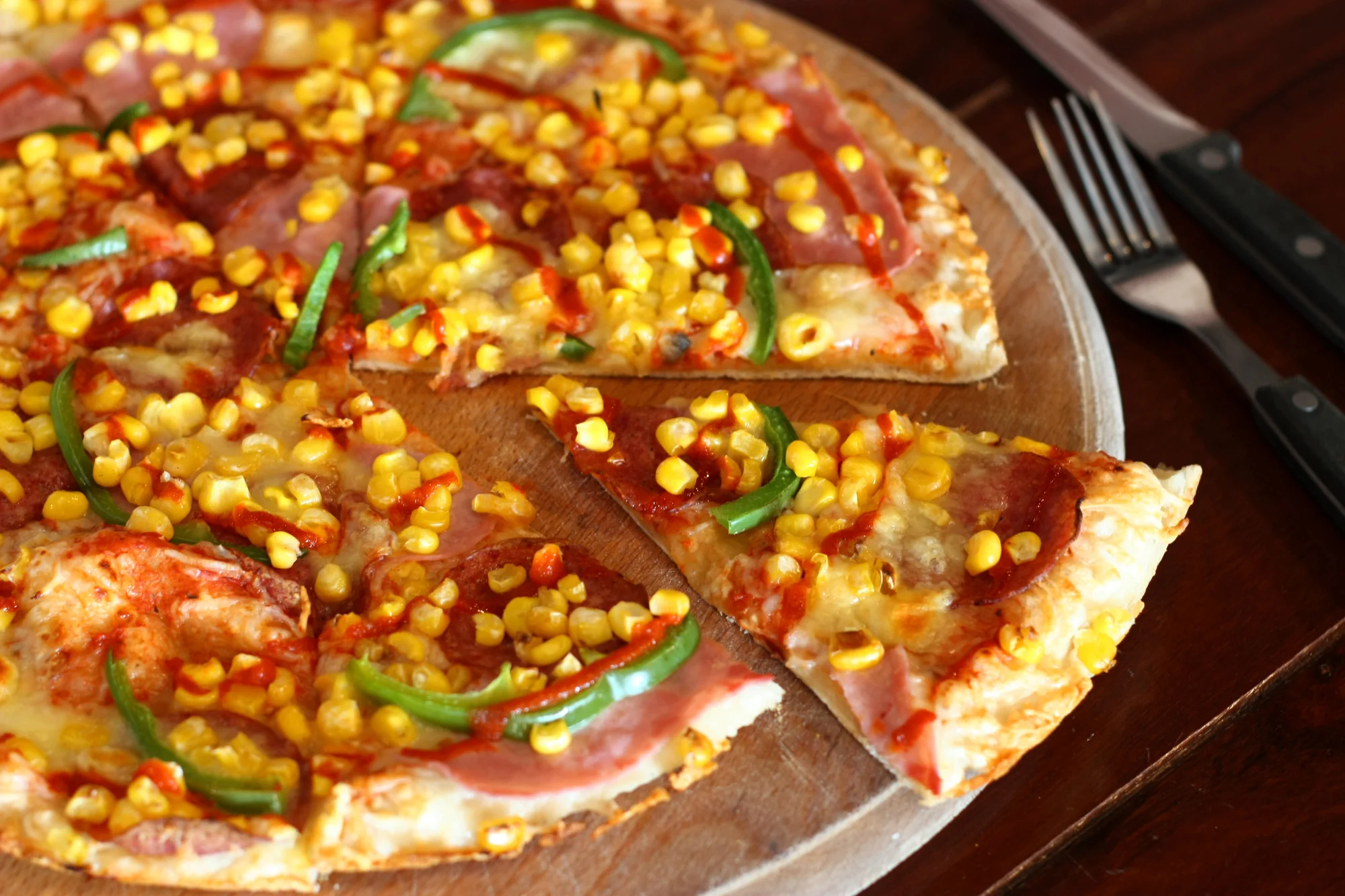 Kašpárkova pizza: otevřené vouchery na celé menu včetně nápojů, 250, 500 a 1000 Kč