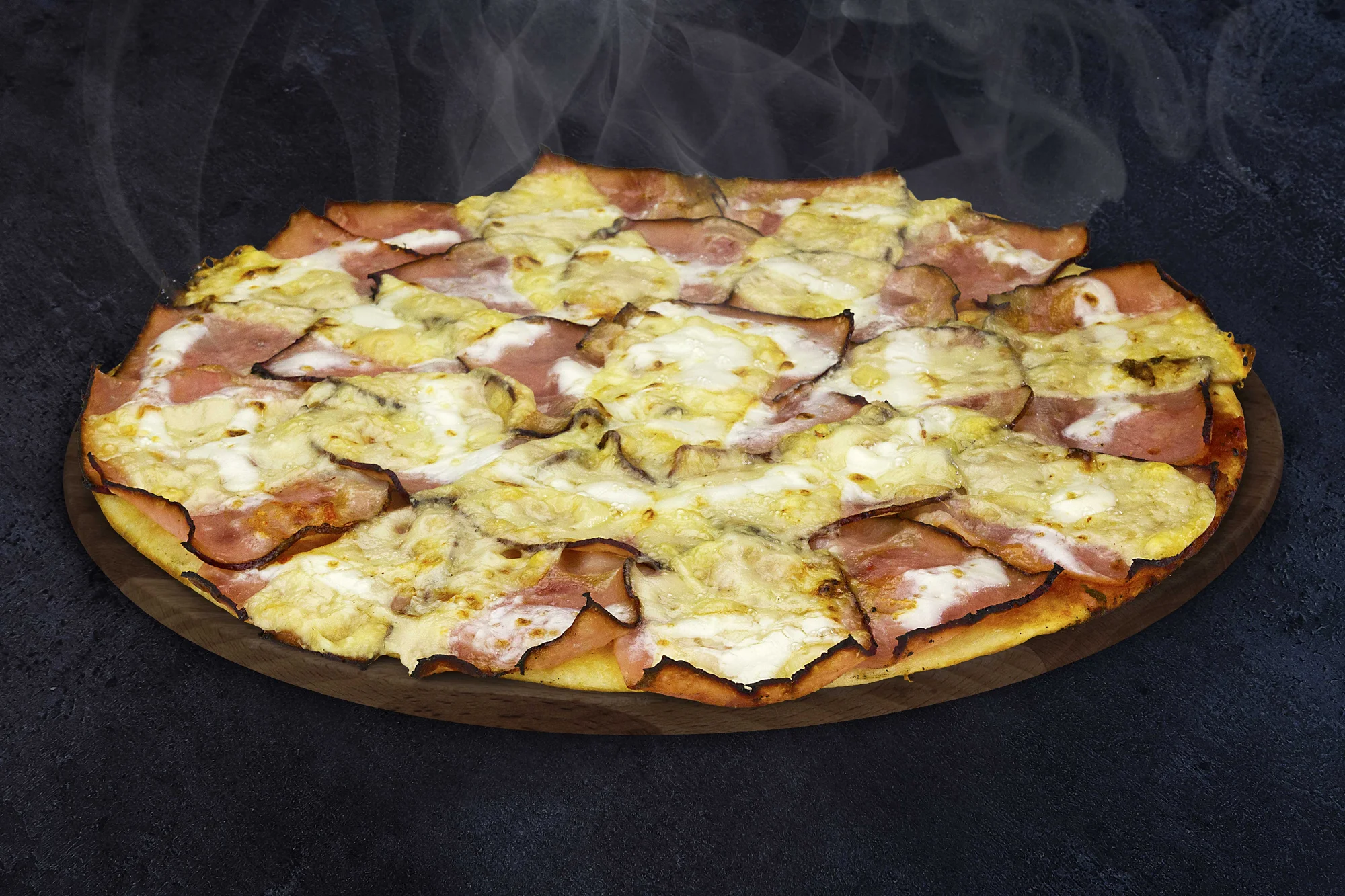 2 poctivé Chacharovy pizzy: výběr ze 16 druhů, rozvoz až k vám domů