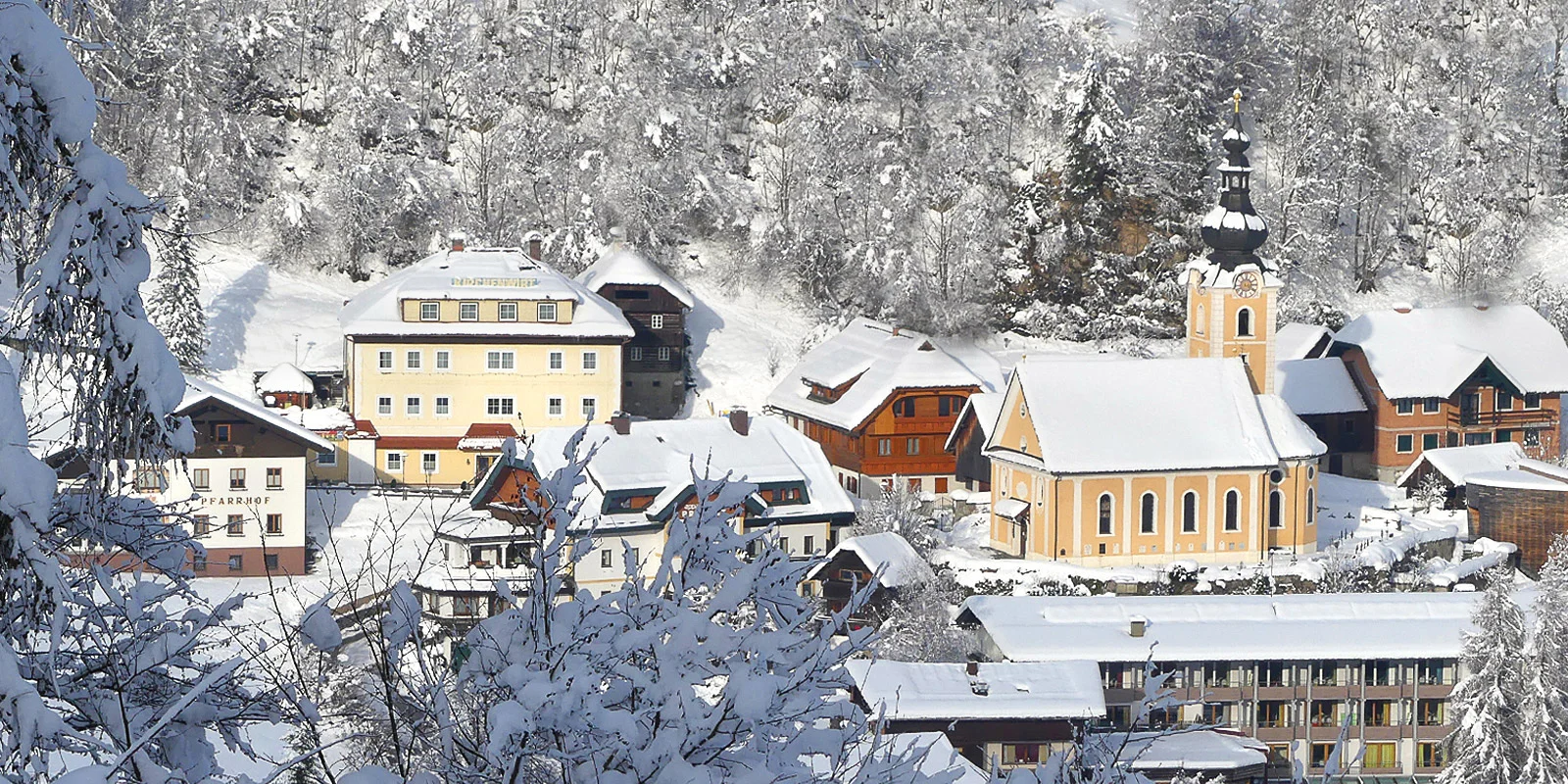 Korutany: 3* Hotel Kirchenwirt se snídaní a saunou