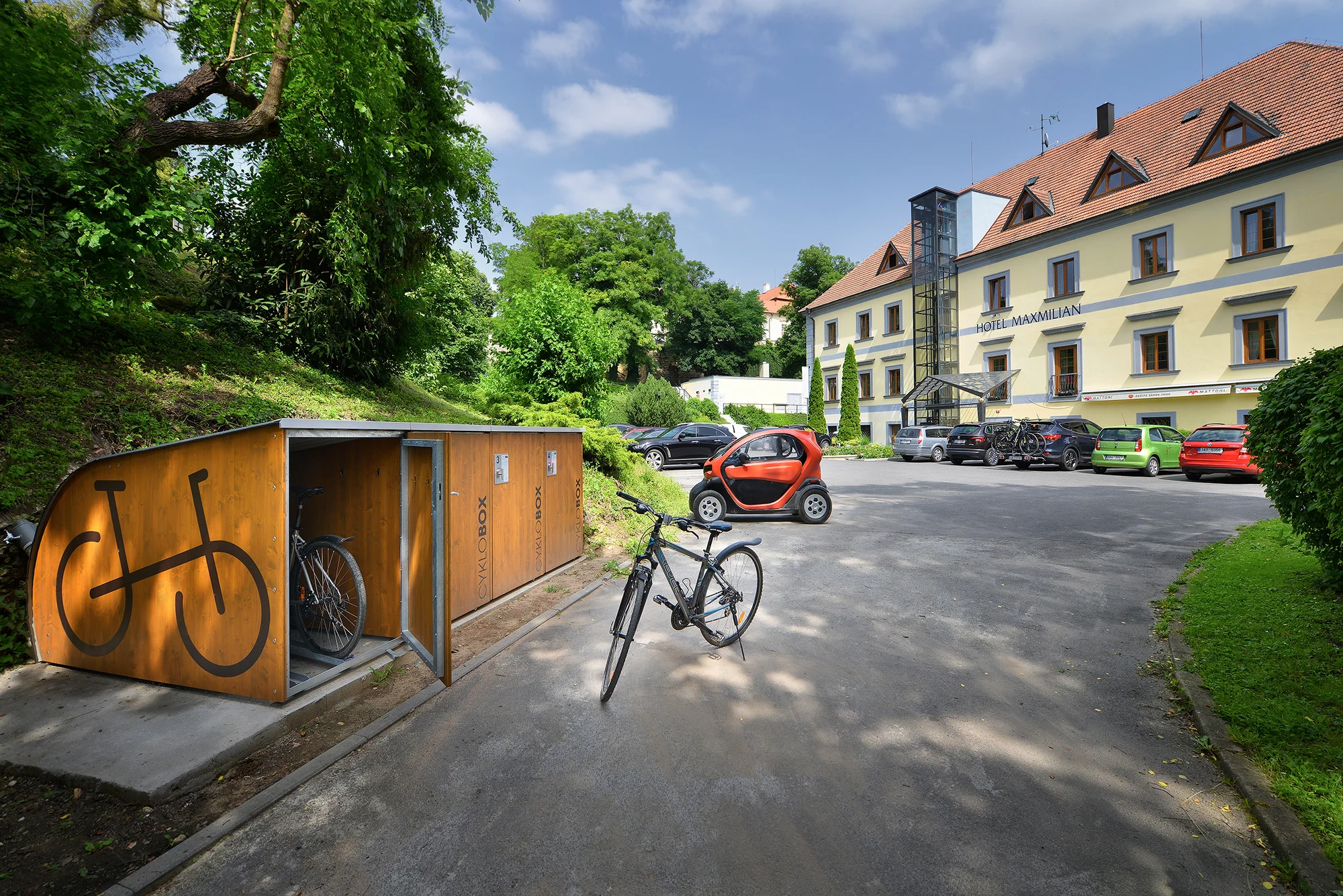 Zámecký pobyt: park s unikátním labyrintáriem, polopenze i bazén a sauna
