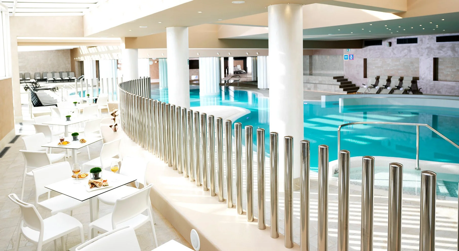 Dovolená ve slovinské Portoroži: hotel s polopenzí, termální bazény, pláž a dítě do 13 let zdarma