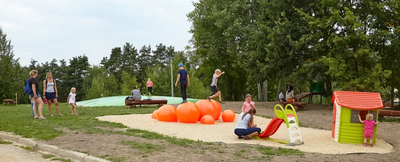 Den v Safari Resortu: 3D lukostřelecký parkour, bio burger s nápojem i návštěva zvířat