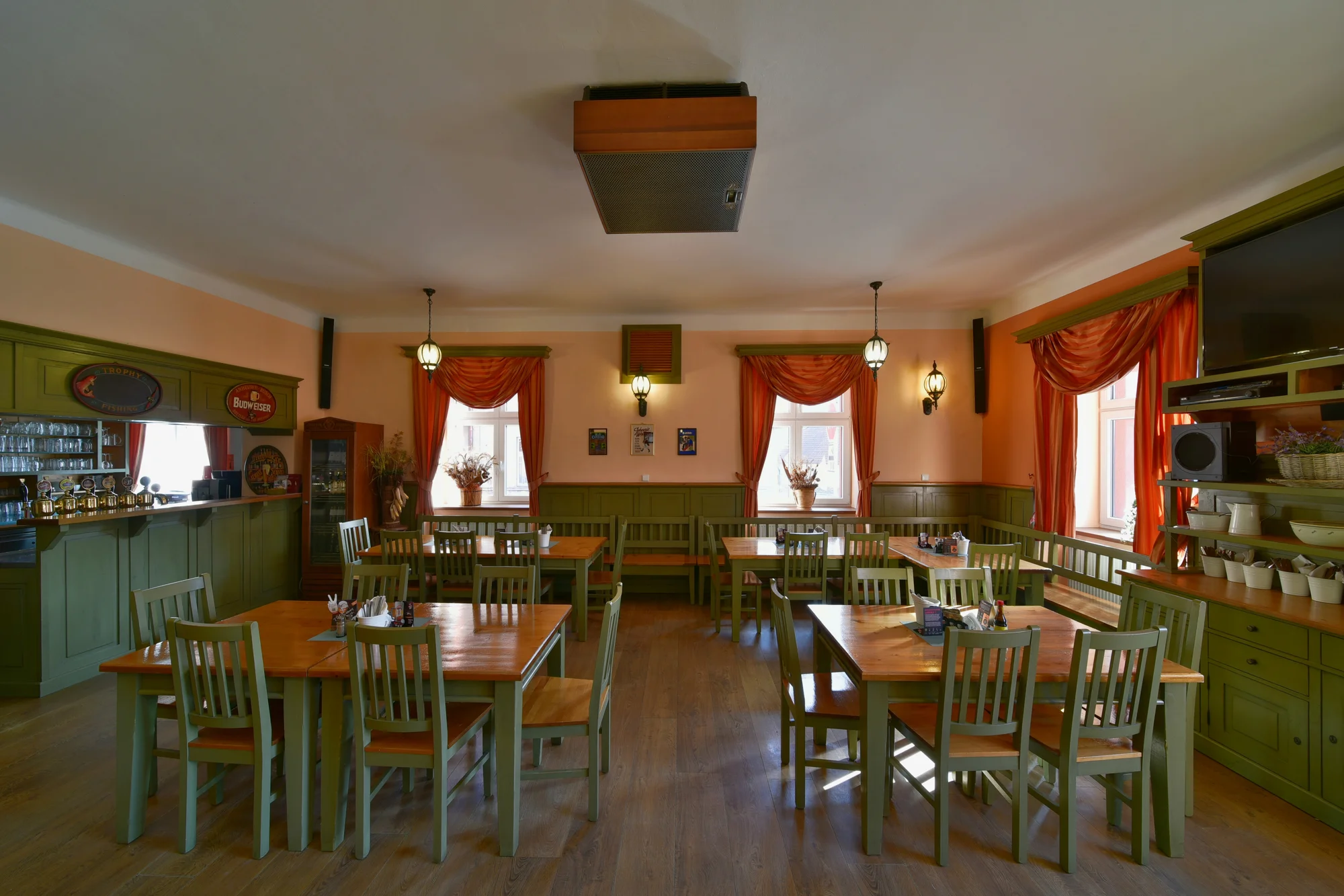 Otevřené vouchery v hodnotě 500-1500 Kč do tradiční české restaurace