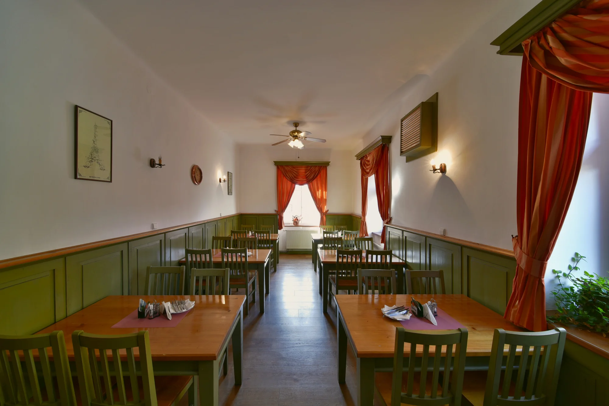 Otevřené vouchery v hodnotě 500-1500 Kč do tradiční české restaurace
