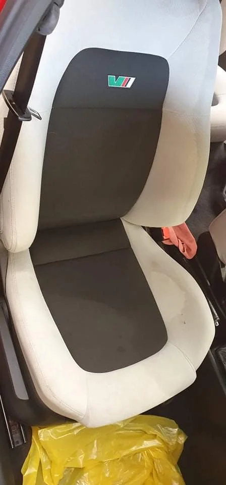 Mobilní čištění interiéru vozidla i tepování či dezinfekce ozónem