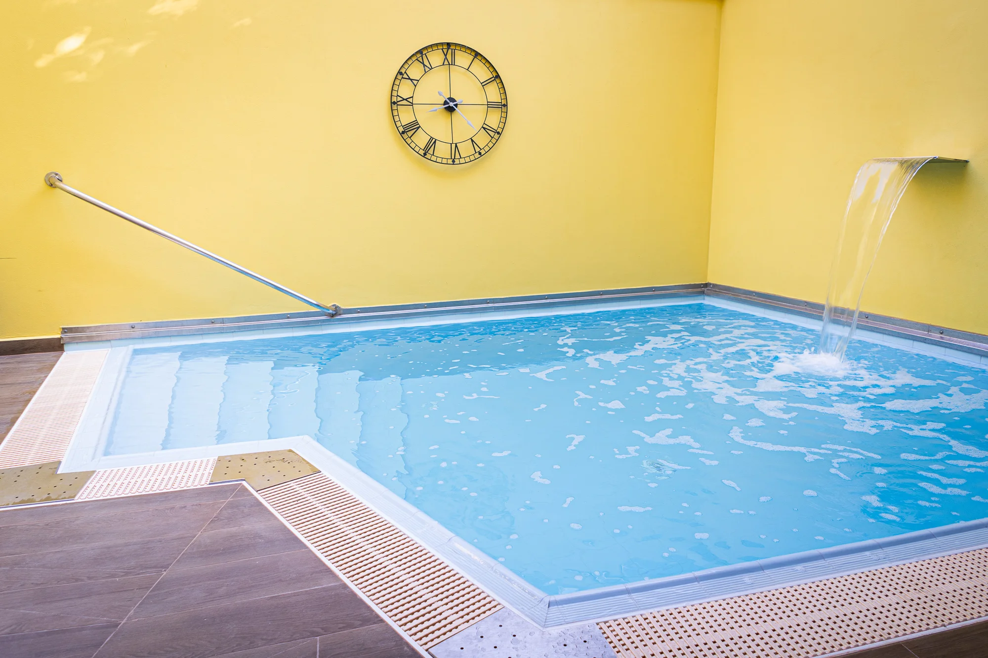 Otevřený voucher až na 3000 Kč do Wellness Böhmova: veřejné i privátní vstupy, sauna a občerstvení