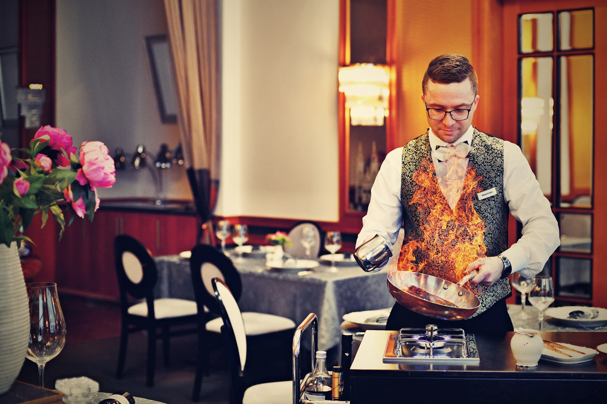 3–5chod. menu dle výběru pro 2 v Grandhotelu Bohemia: konfitované kachní prso, pstruh i dort