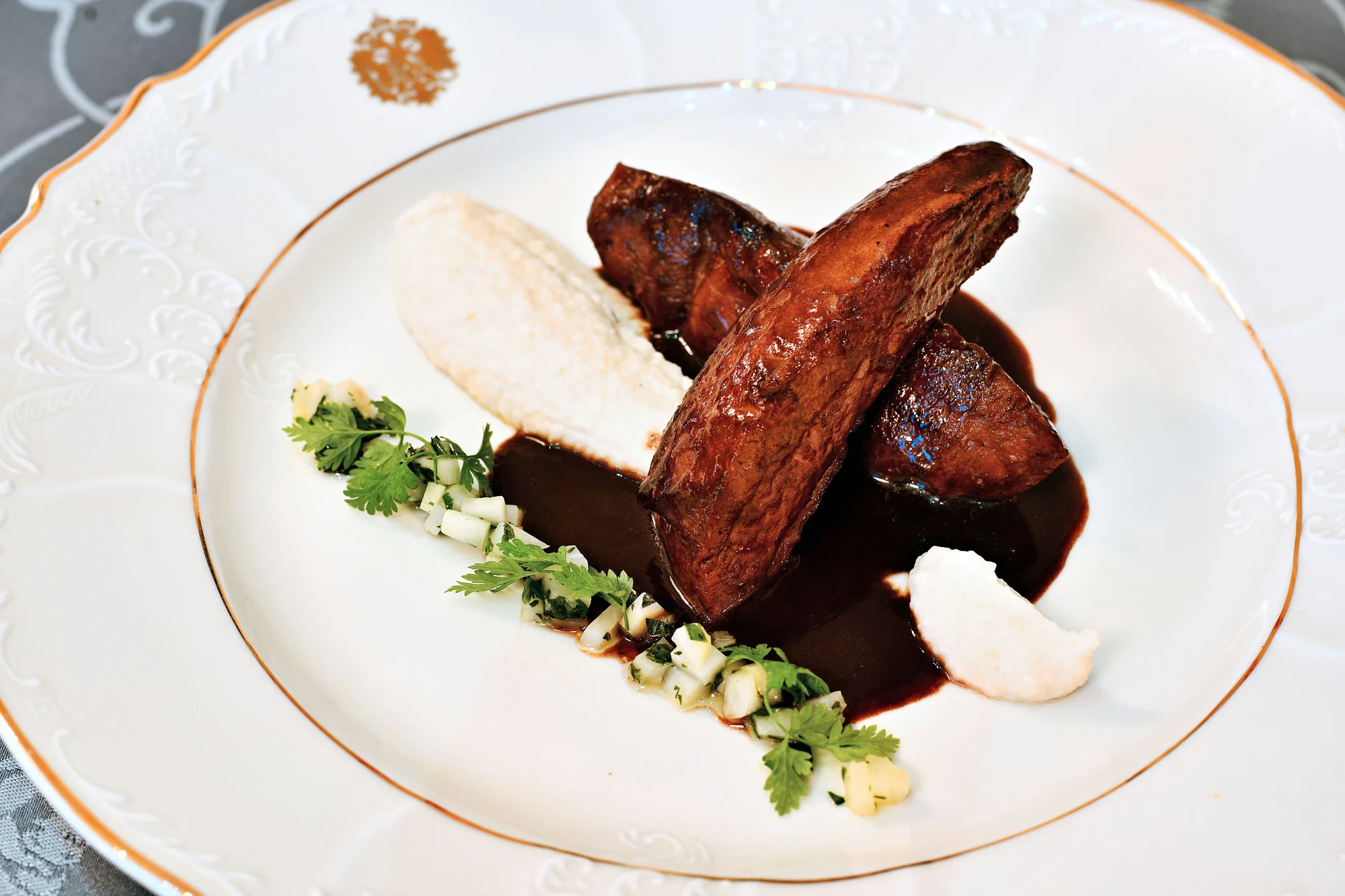3–5chod. menu dle výběru pro 2 v Grandhotelu Bohemia: konfitované kachní prso, pstruh i dort